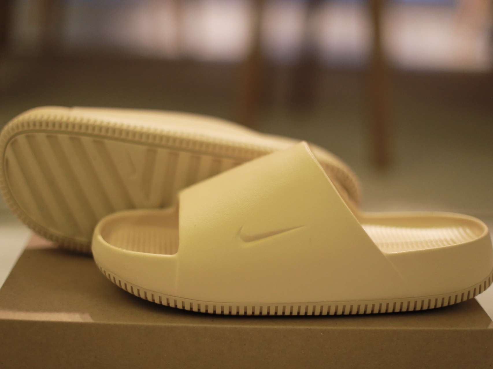 Nike Calm Slide Sesame 착용 스타일 - 4