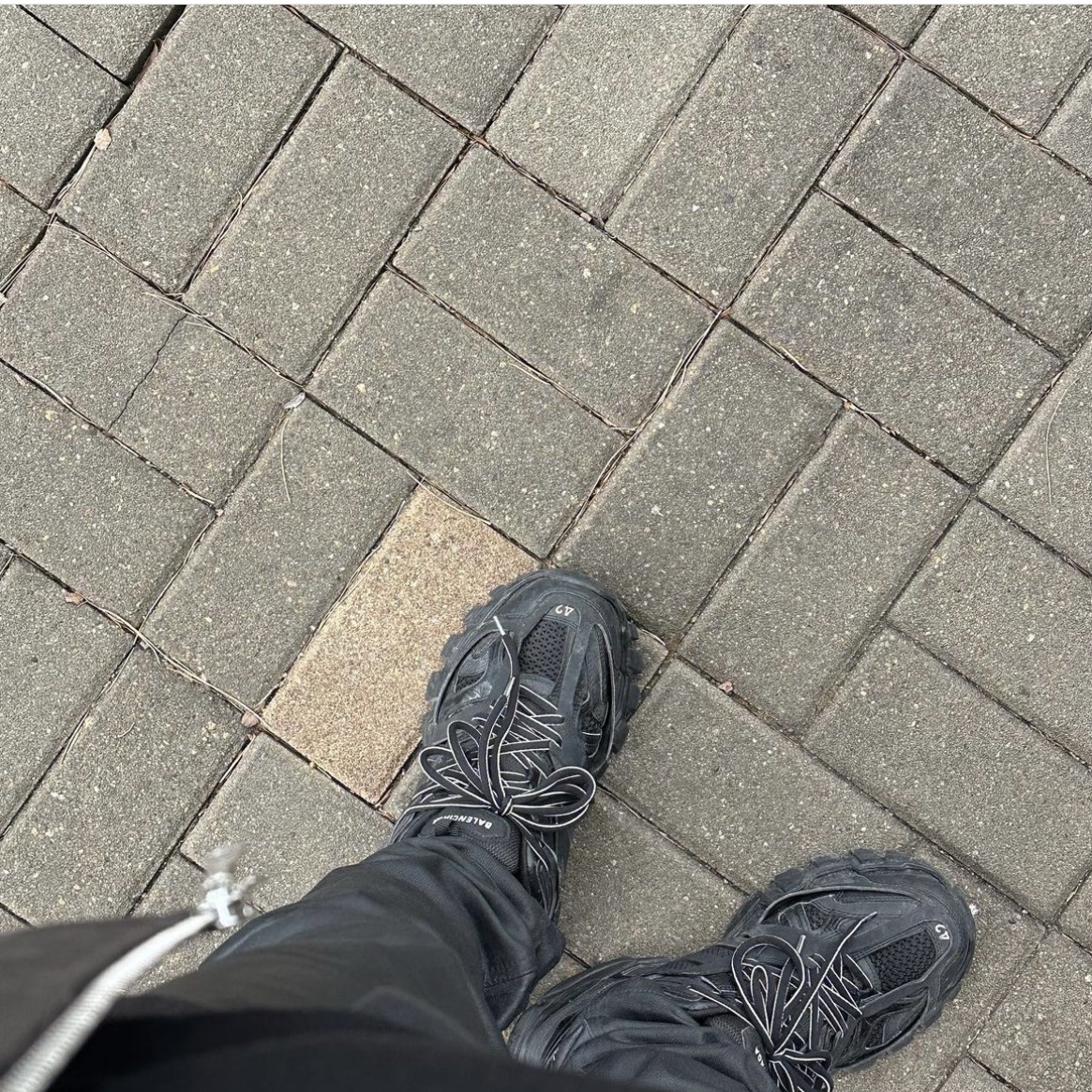 Undermycar x Ohhyunseog Boltume.2 Hardware Combo Flight Jacket Cordovan - 22SS, Balenciaga Track Sneakers Triple Black 착용 스타일 - 3
