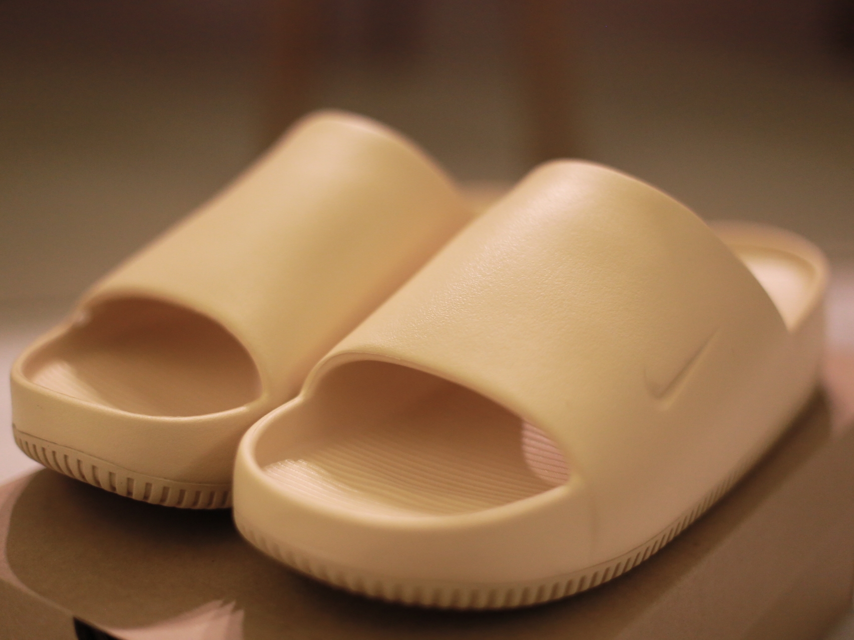 Nike Calm Slide Sesame 착용 스타일 - 2