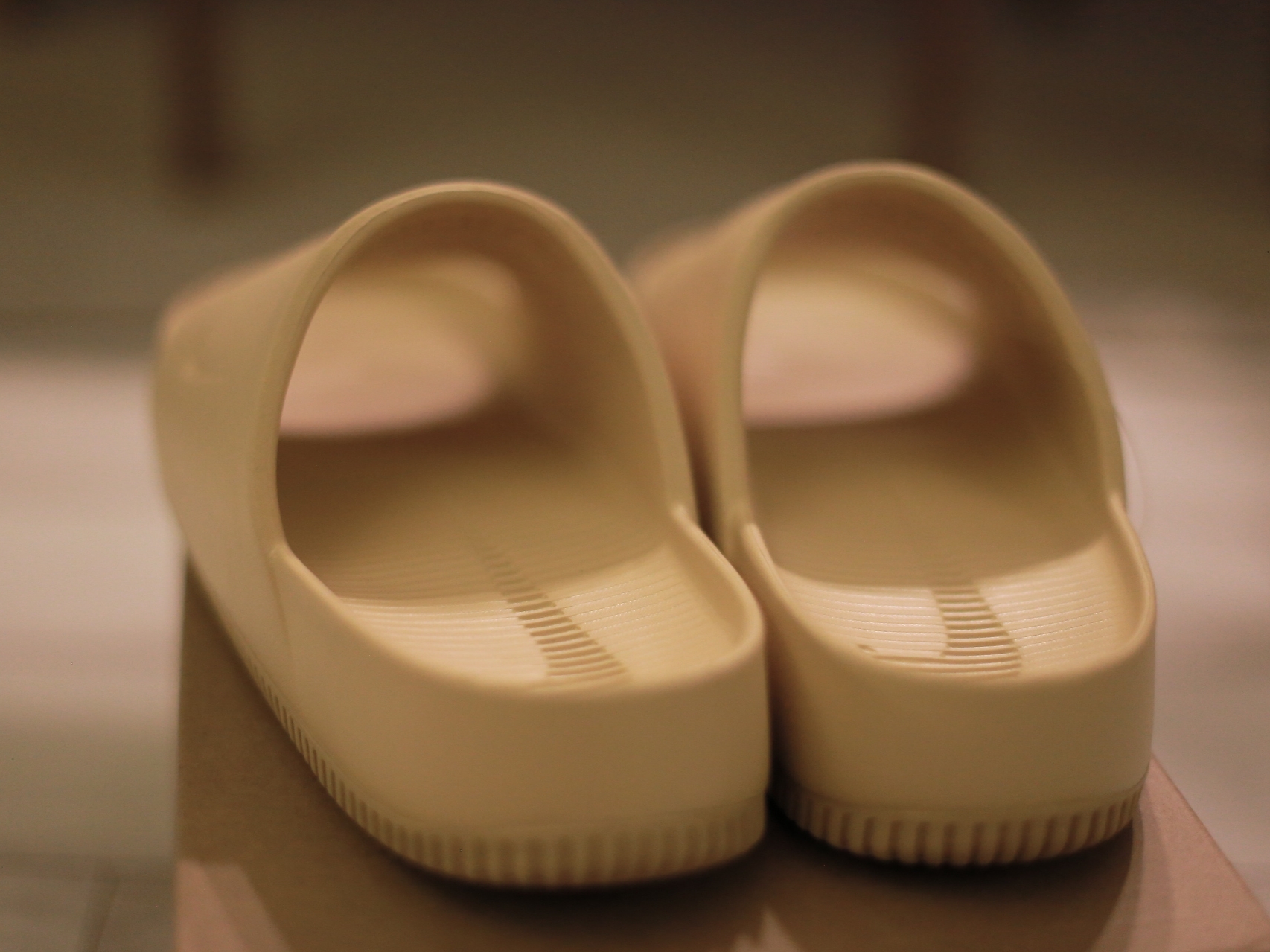 Nike Calm Slide Sesame 착용 스타일 - 3