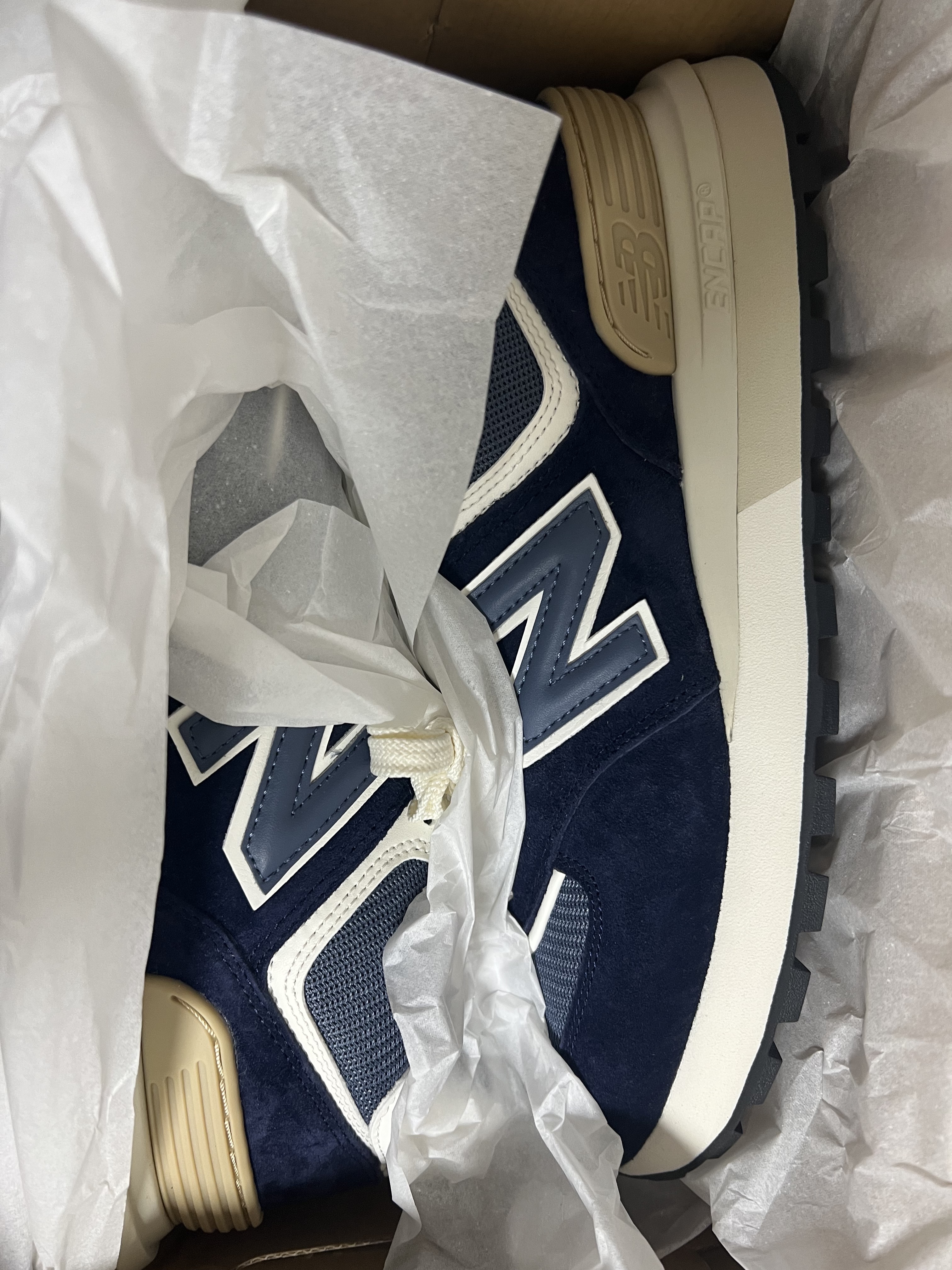 New Balance 574 Legacy Navy 착용 스타일