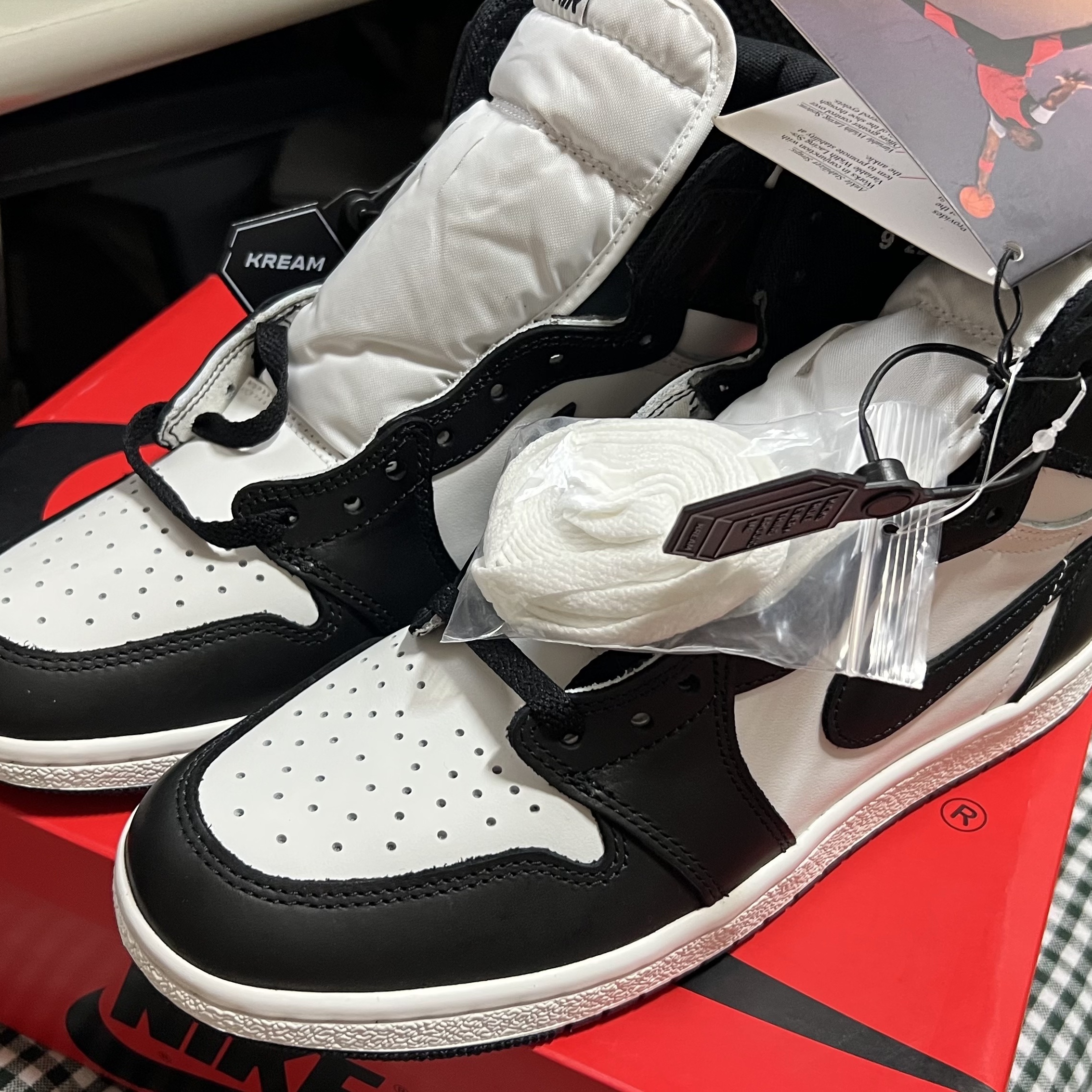 Jordan 1 High 85 Black White 착용 스타일 - 2