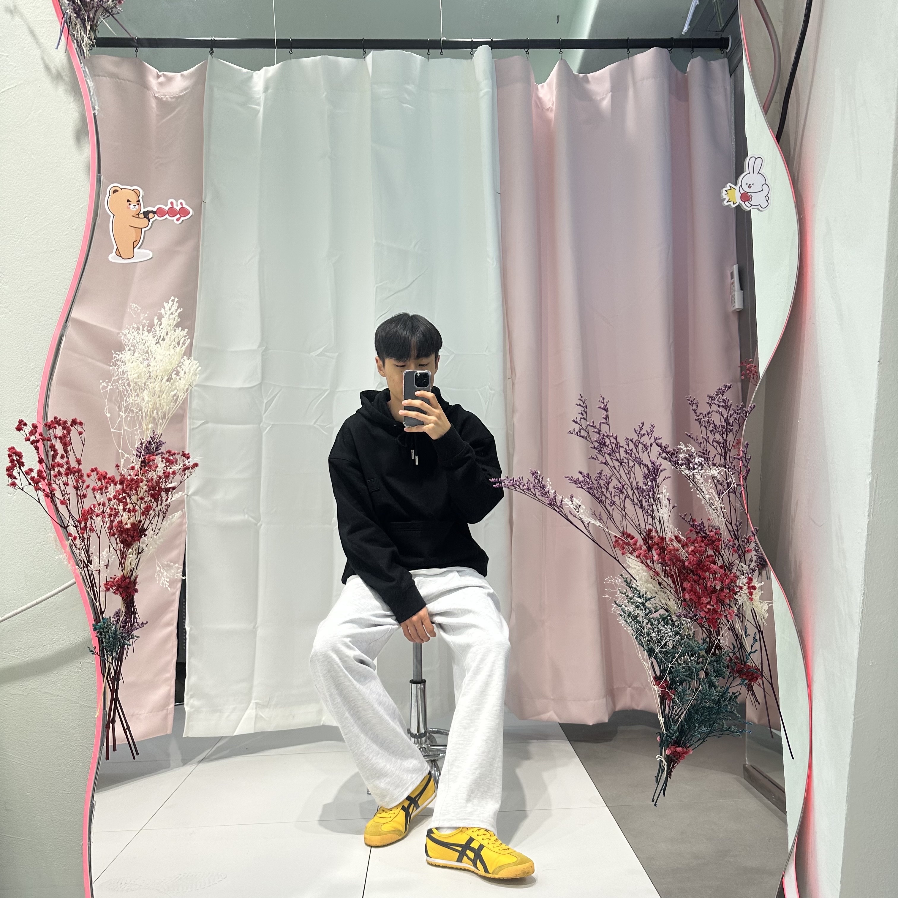 Wooyoungmi Crown Back Logo Hooded T-Shirt Black - 23FW, Onitsuka Tiger Mexico 66 Yellow Black 착용 스타일 - 2