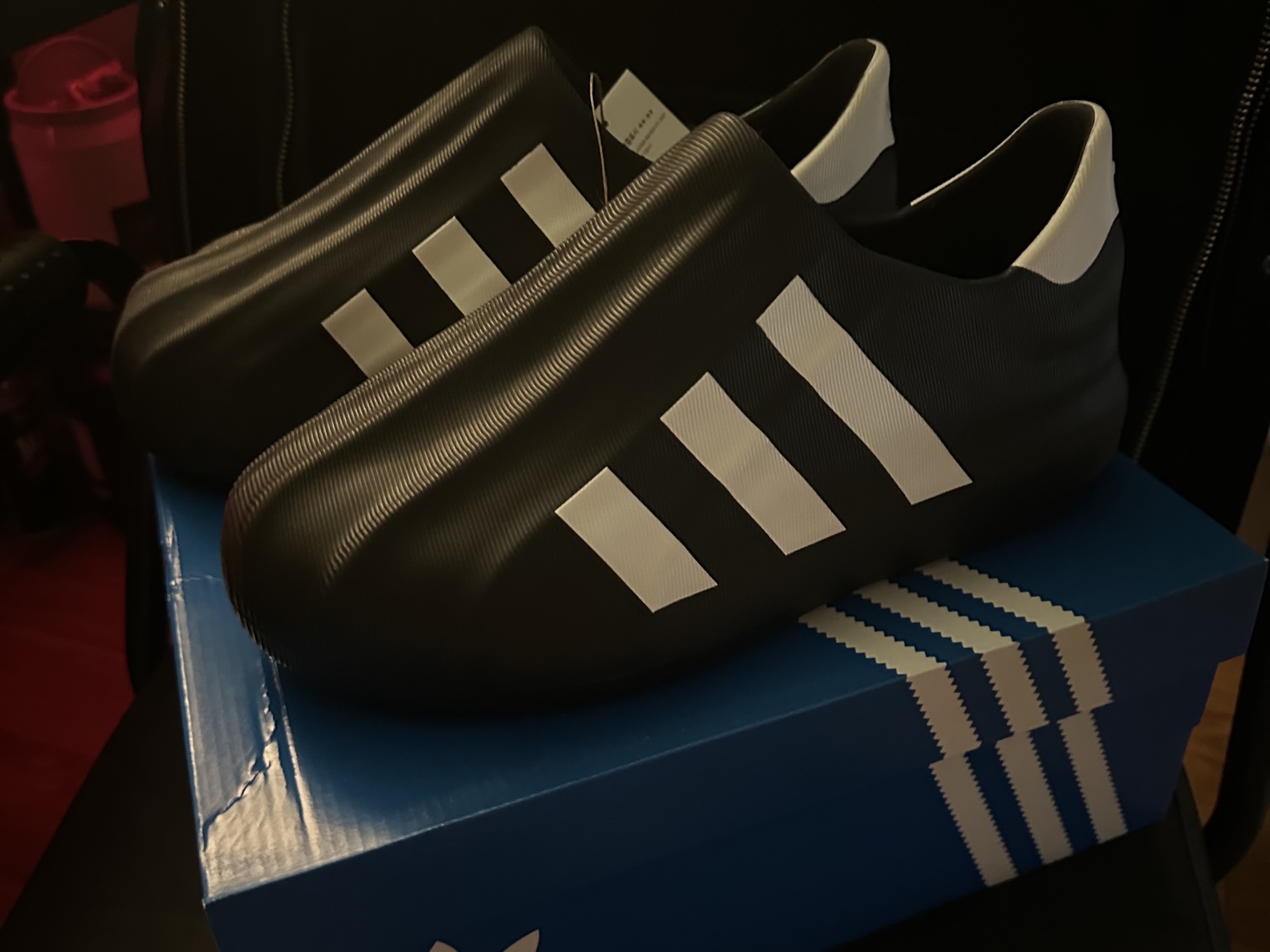 Adidas Adifom Superstar Core Black Cloud White 착용 스타일