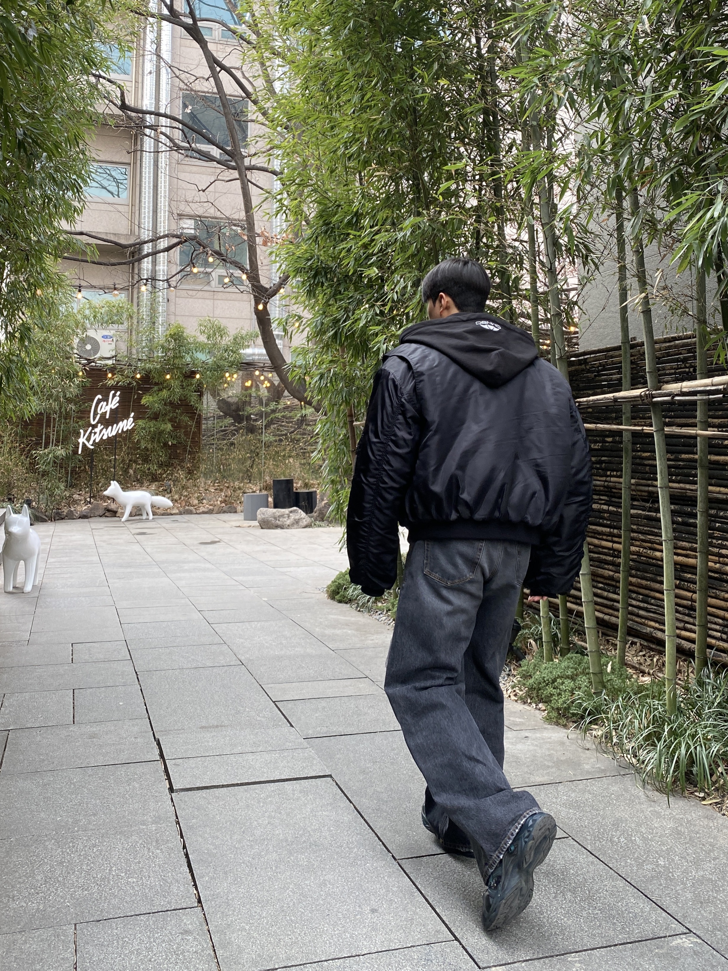 Diesel D-Rise 007f6 Straight Jeans Black Dark Grey, Asics x Andersson Bell HN2-S Protoblast Black 착용 스타일 - 2
