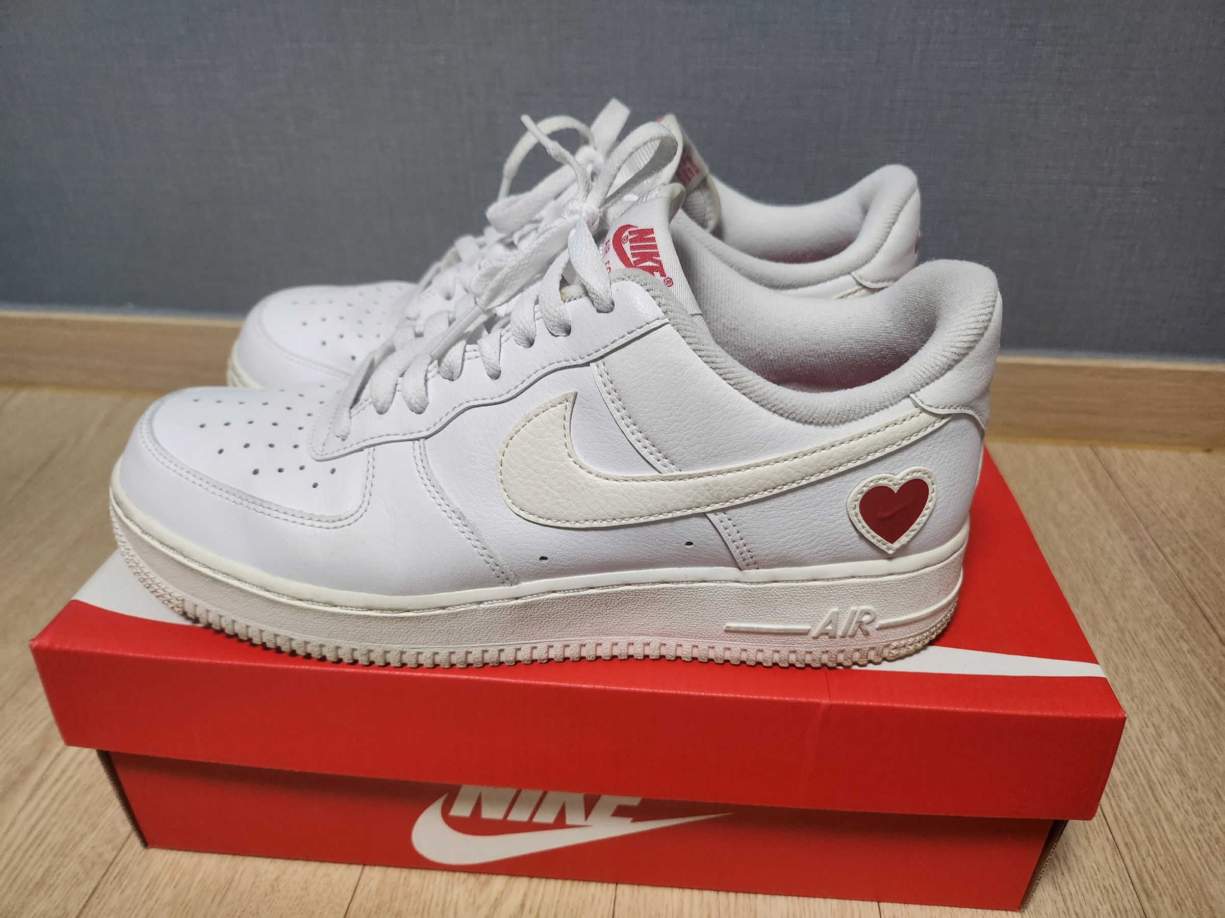 Nike Air Force 1 Low Valentine Day 2021 착용 스타일