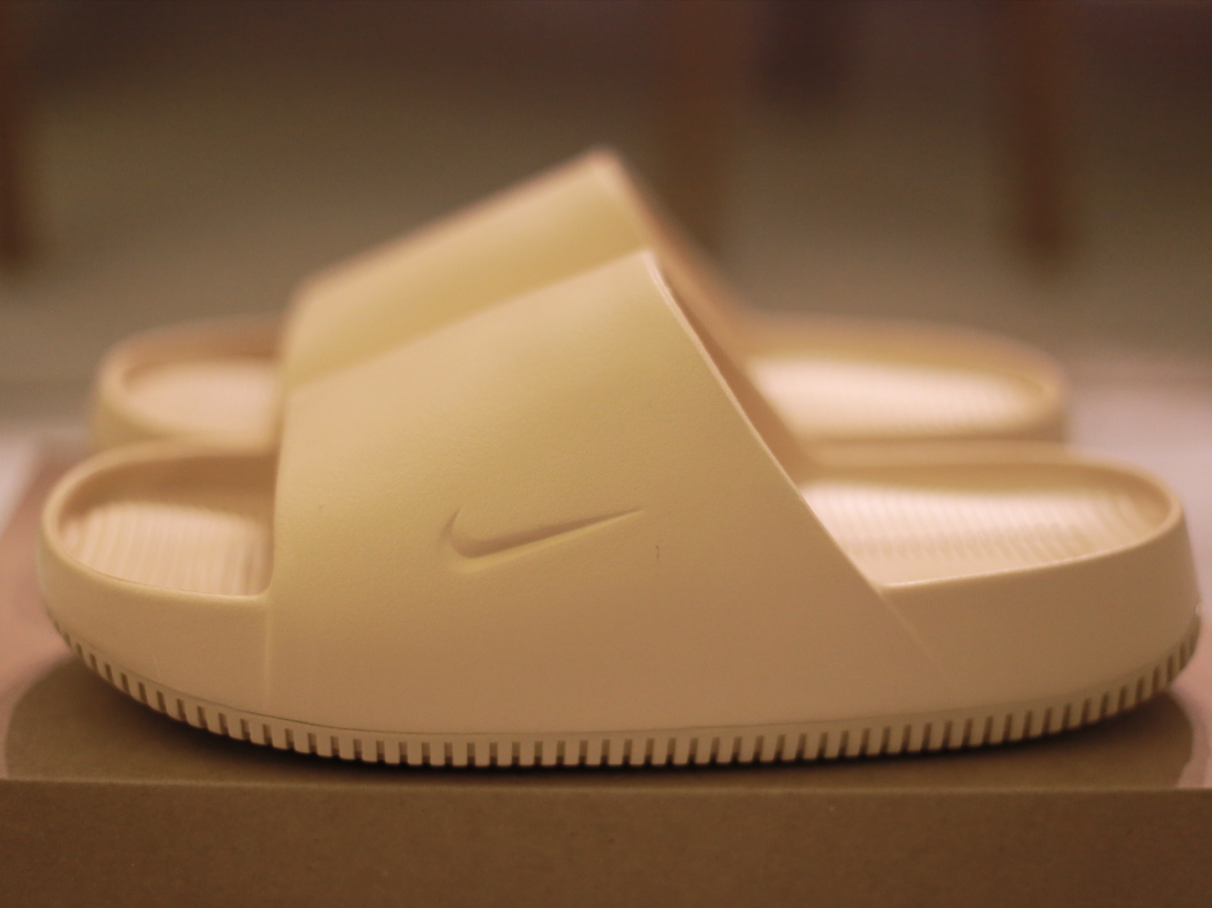 Nike Calm Slide Sesame 착용 스타일 - 1