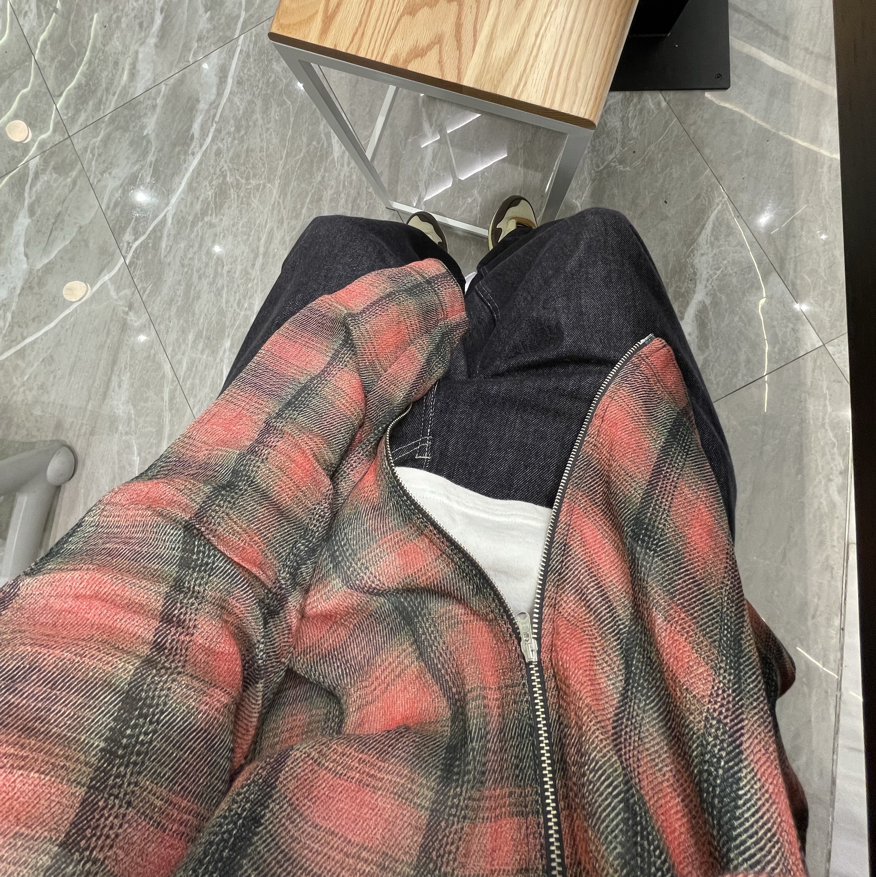 Our Legacy Shrunken Full zip Polo Jacket Big Lumbercheck Print 착용 스타일