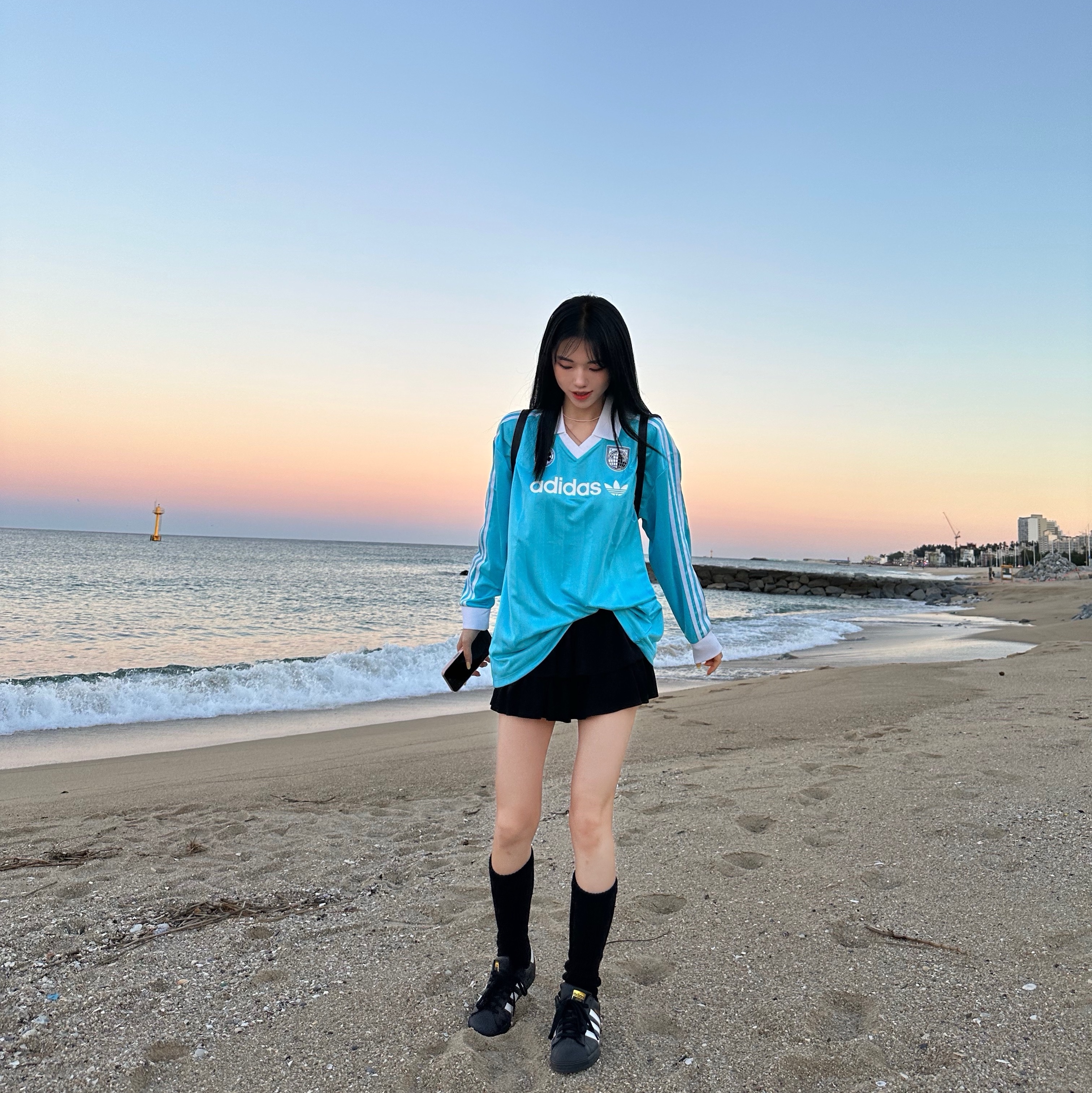 (W) Adidas Football Long Sleeve T-Shirt Light Aqua - KR Sizing, Threetimes Acorn Backpack Black 착용 스타일 - 3