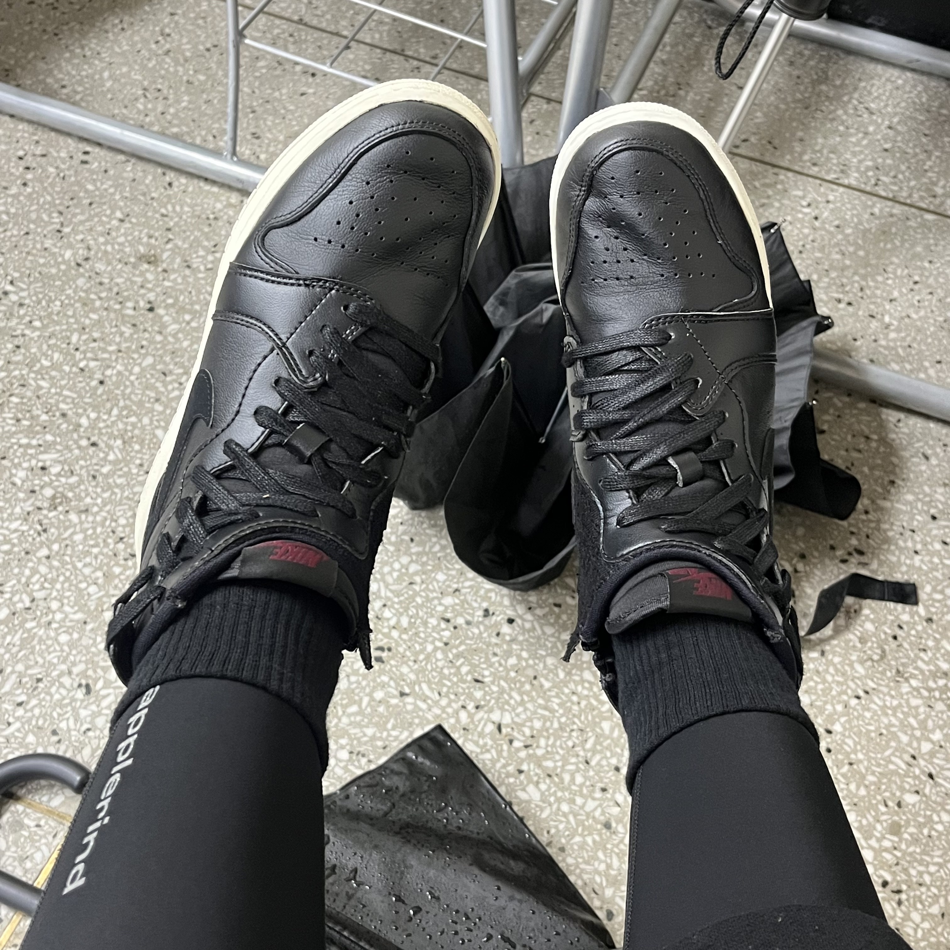 (W) Jordan 1 Rebel XX Black Sail 착용 스타일
