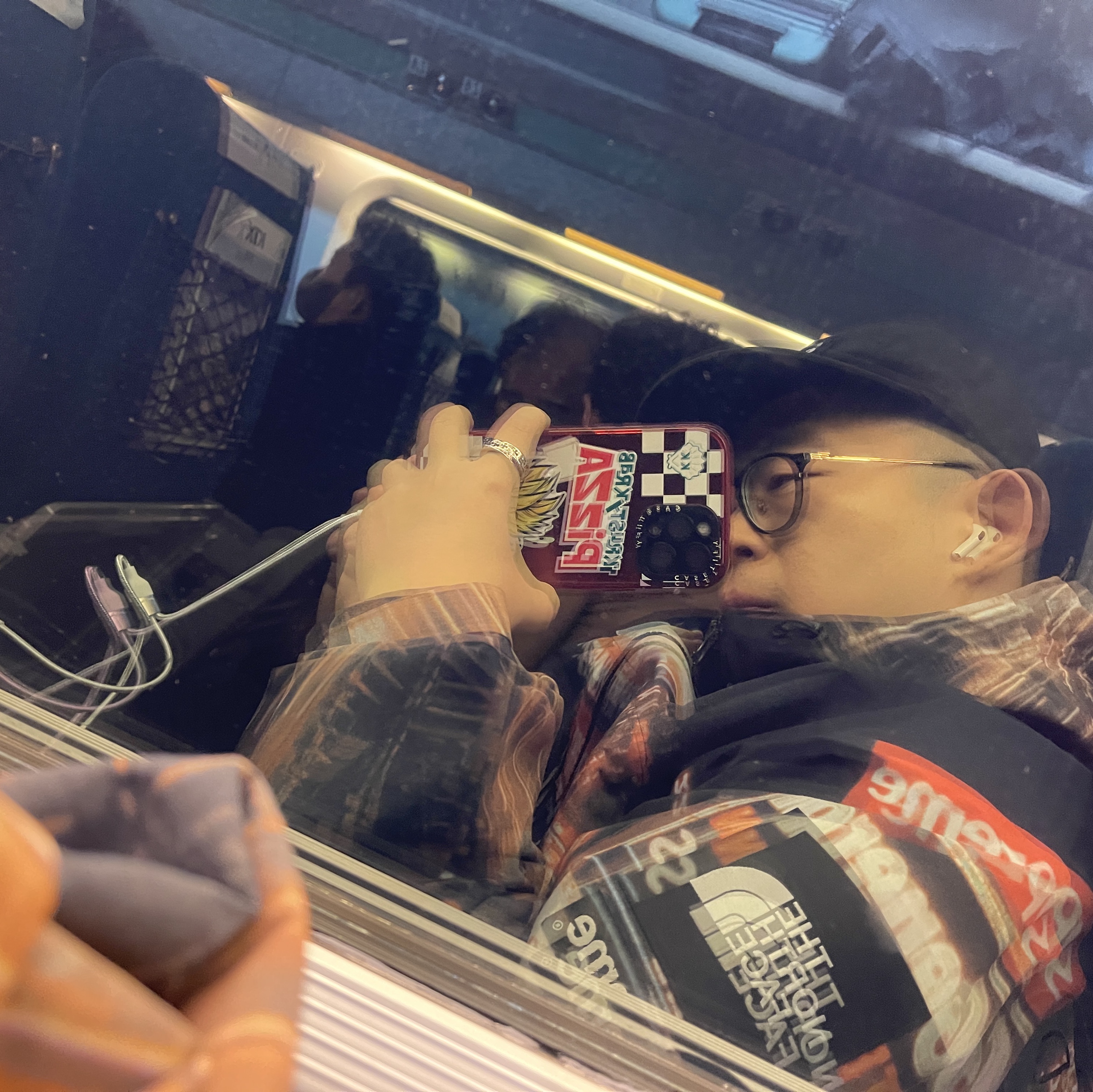 Supreme x The North Face Taped Seam Shell Jacket Times Square - 22FW, Supreme Washed Chino Twill Camp Cap Black 착용 스타일