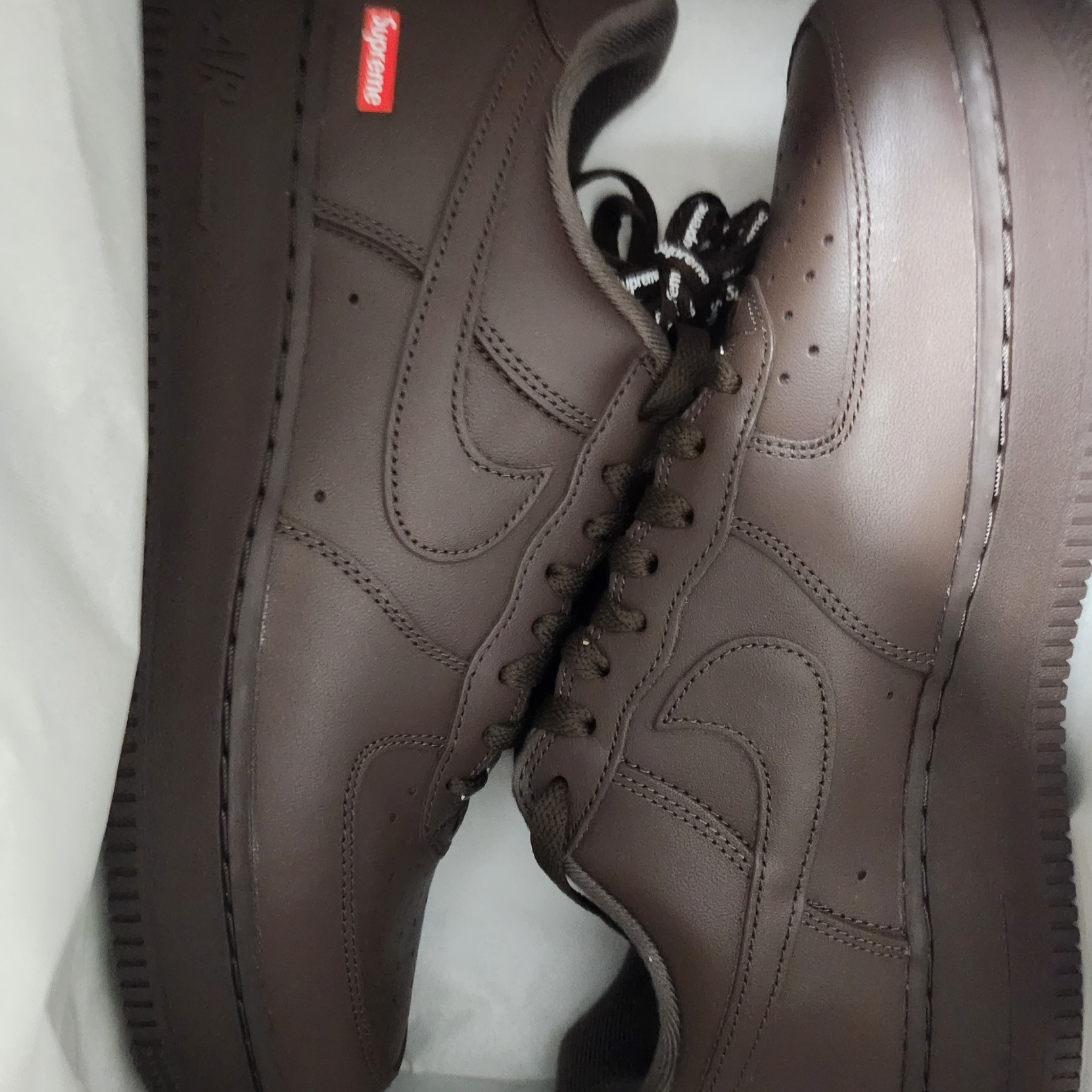 Nike x Supreme Air Force 1 Low Baroque Brown 착용 스타일