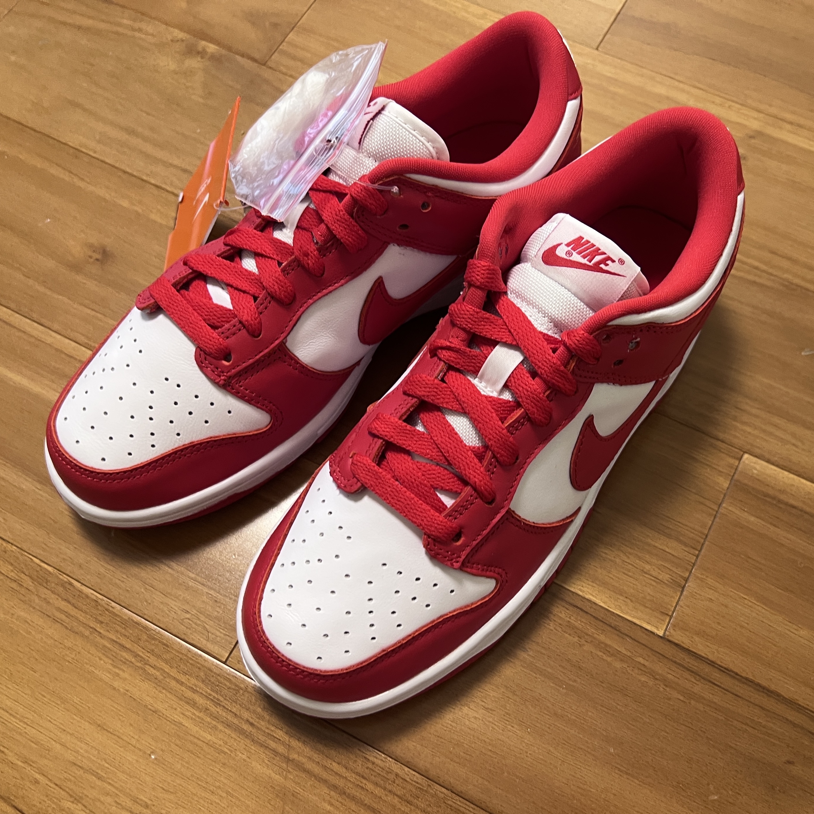 Nike Dunk Low SP White and University Red 2023 착용 스타일