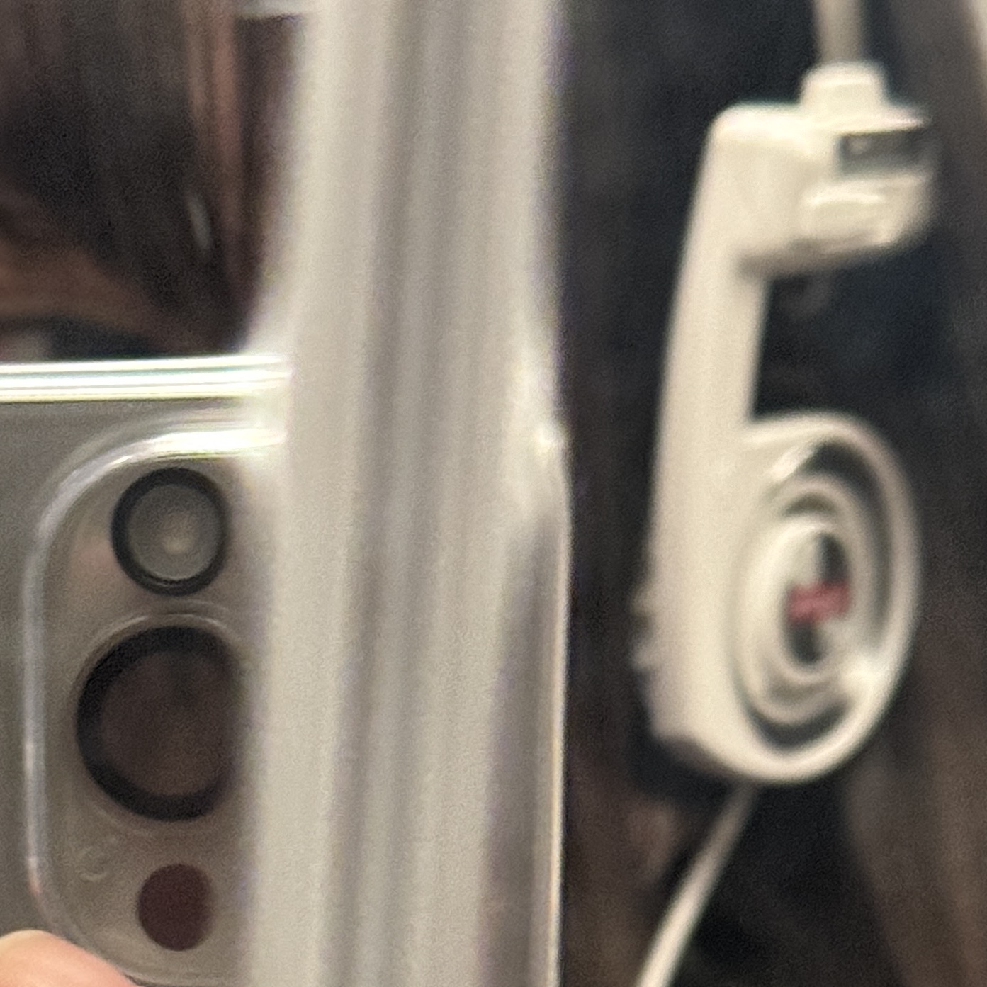 Supreme x Koss Portapro Headphones White - 23FW 착용 스타일 - 1