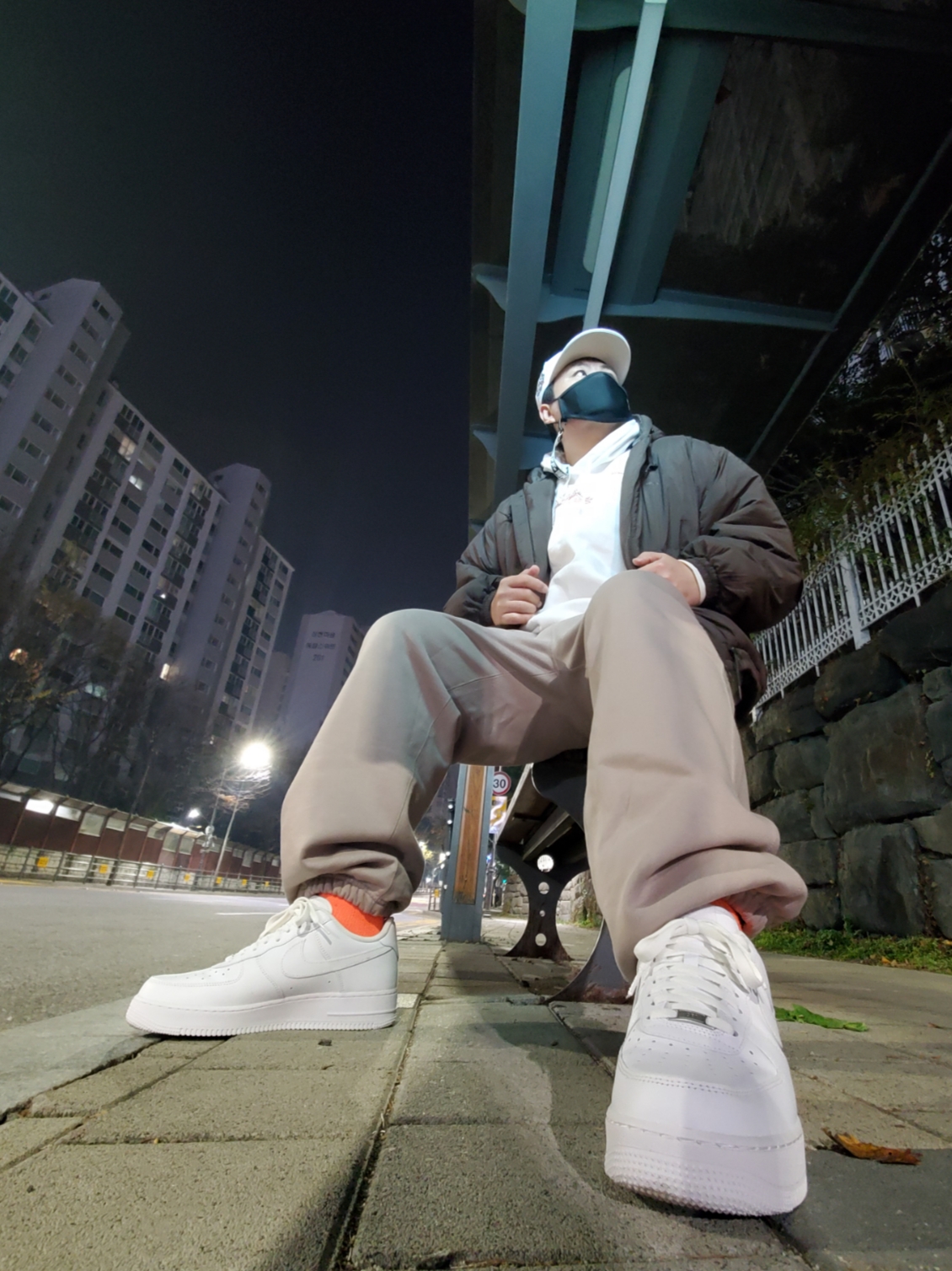 Nike Air Force 1 '07 Low White, (W) Nike NRG Solo Swoosh Fleece Pants Malt - US/EU 착용 스타일 - 2