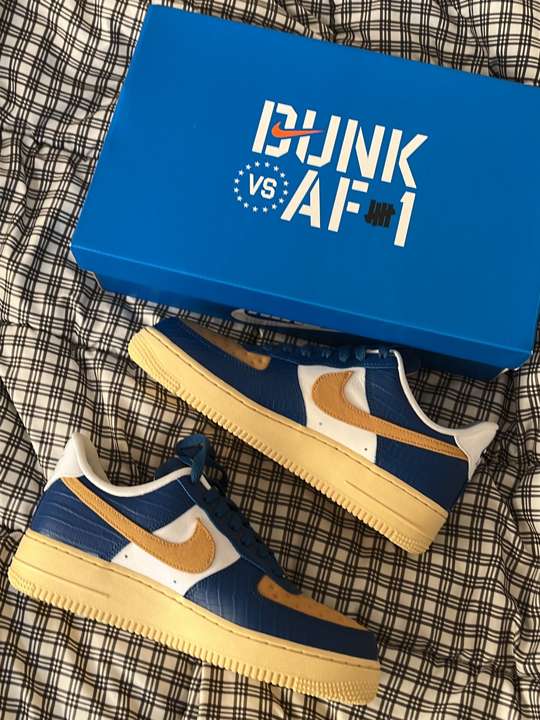 Nike x Undefeated Air Force 1 Low SP 5 On It Court Blue 착용 스타일 - 1