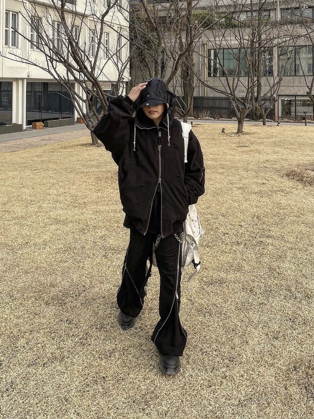 Undermycar Dtrange Dead Starange Destroyed Bomber Obsidian - 23SS, Undermycar Leachianus Multiple Tangles Double Logo Chain Down Blue - 23SS 착용 스타일 - 1