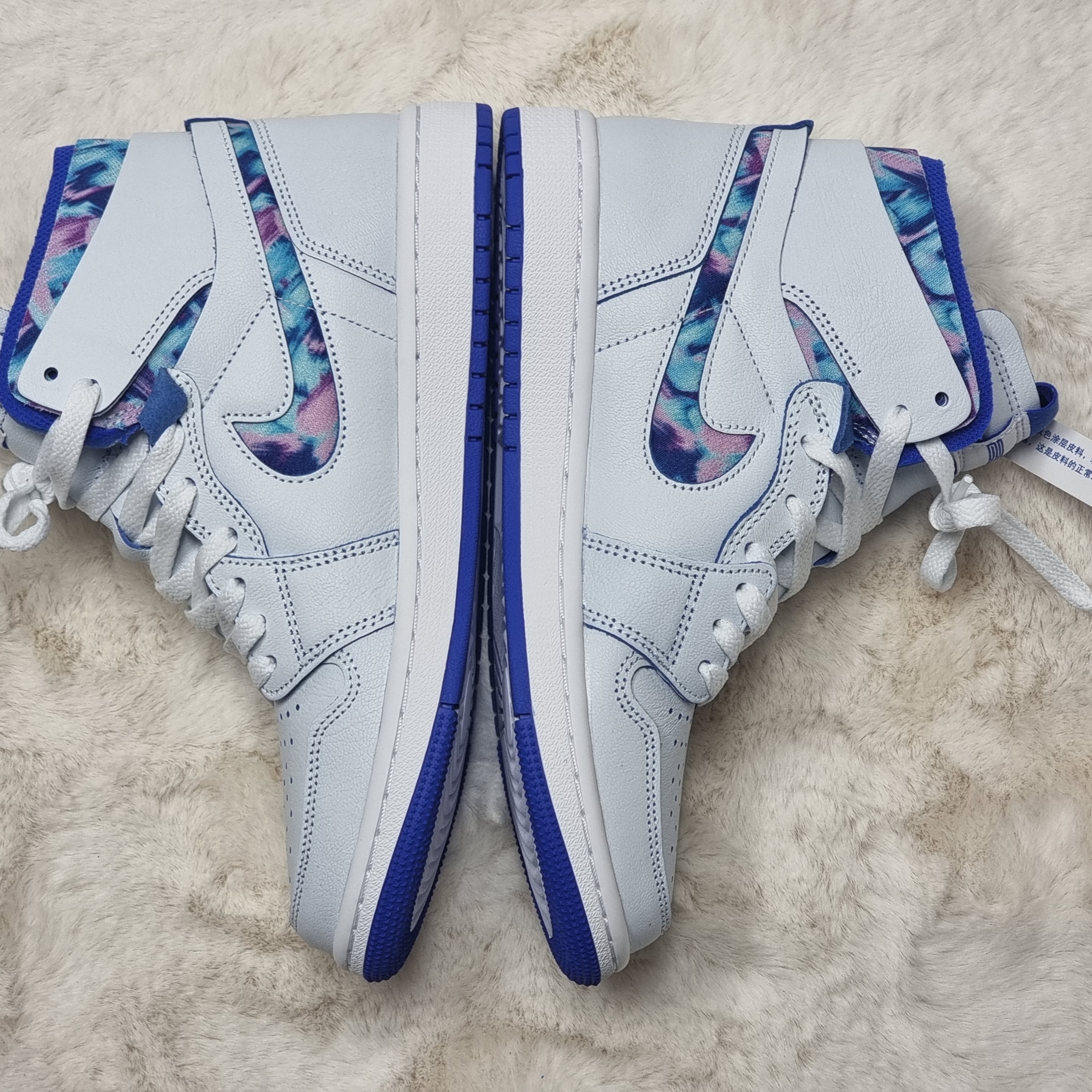 (W) Jordan 1 Zoom Air CMFT White Hyper Royal 착용 스타일 - 3