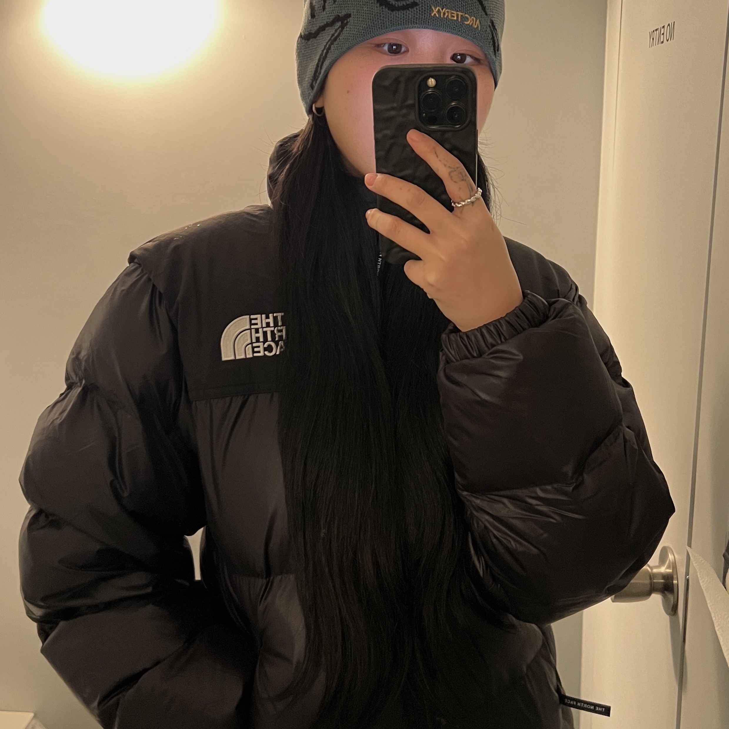 The North Face On Ball Jacket Black 착용 스타일