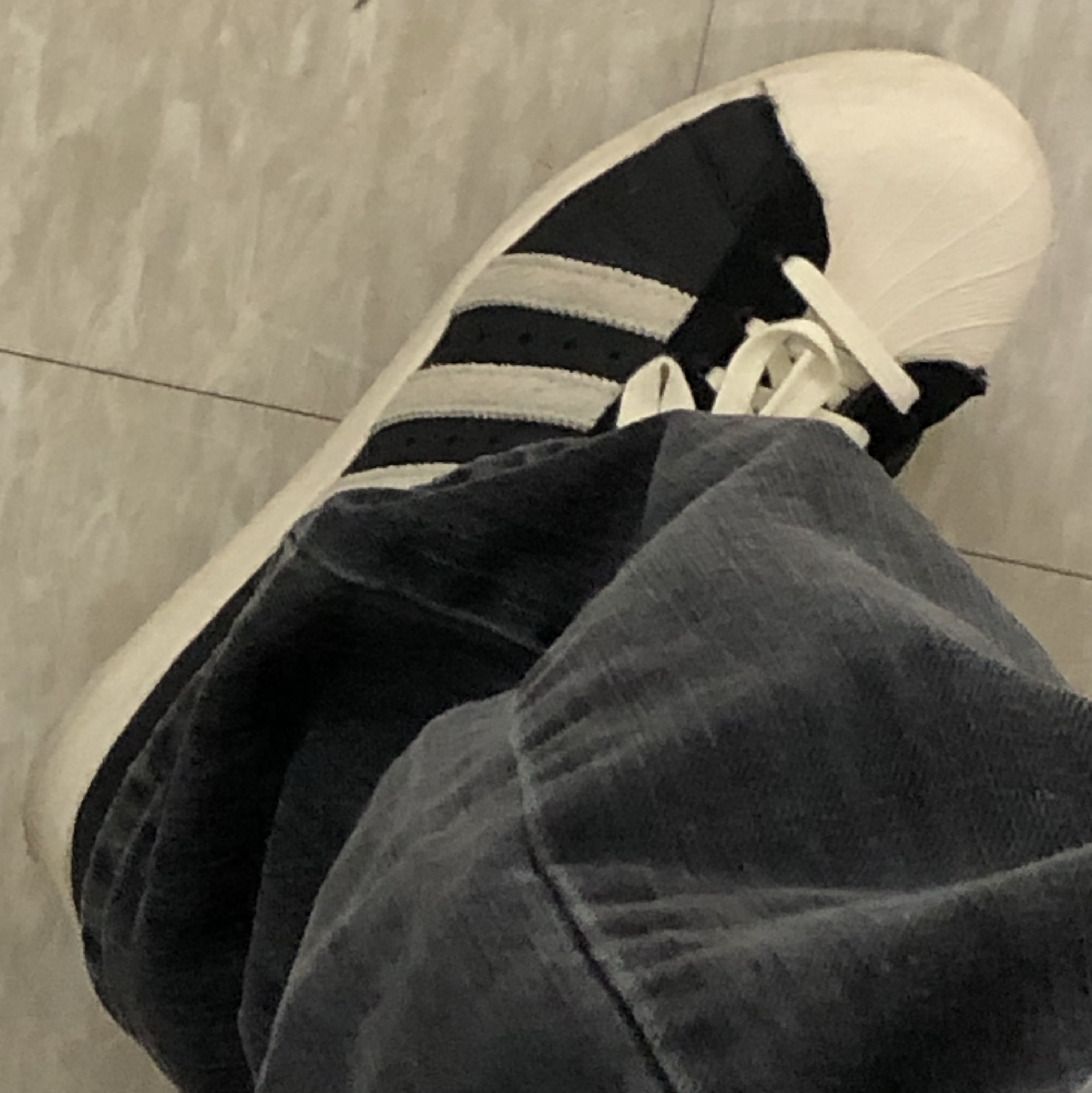 Adidas Superstar 82 Black White 착용 스타일