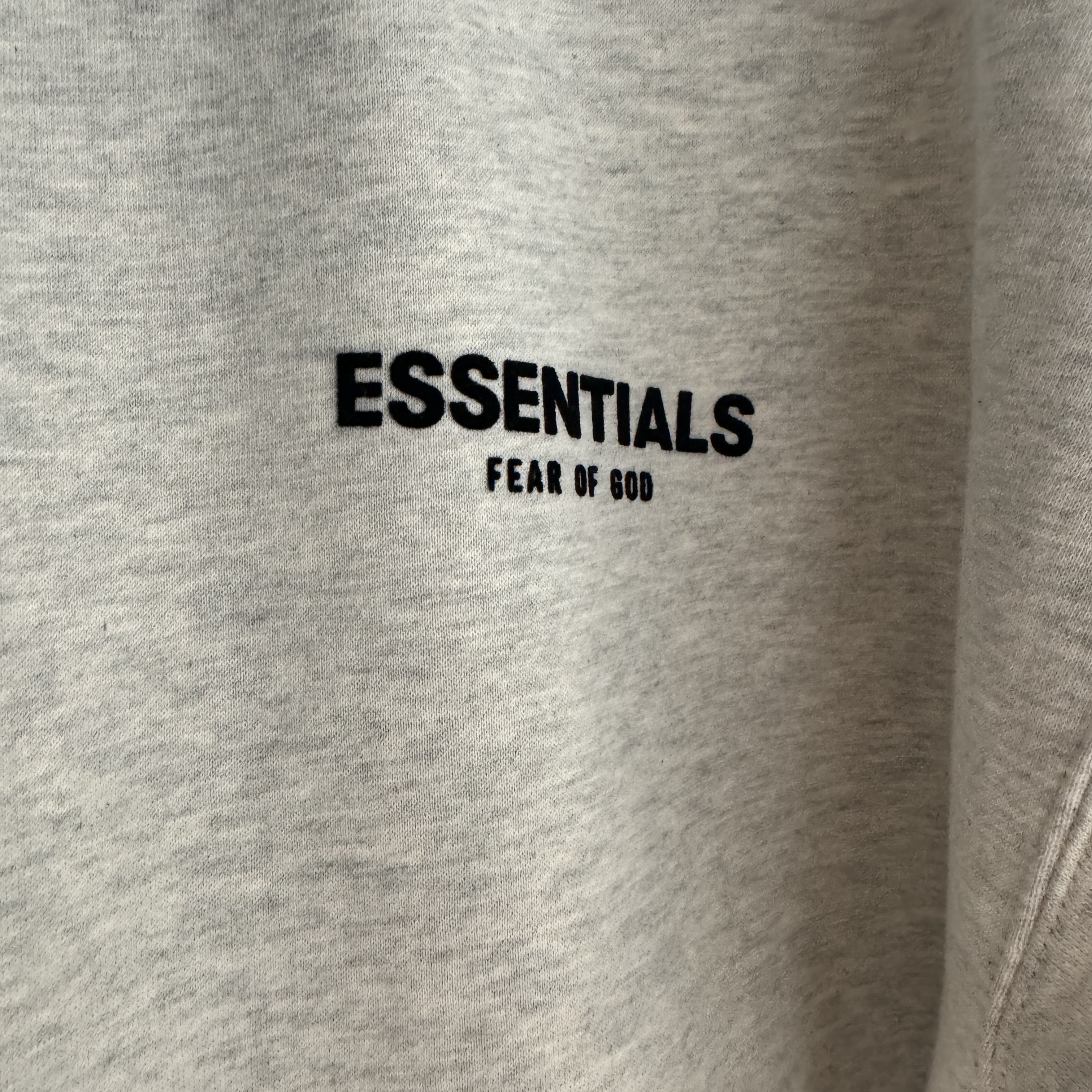 Essentials The Core Collection Crewneck Sweatshirt Light Oatmeal 착용 스타일