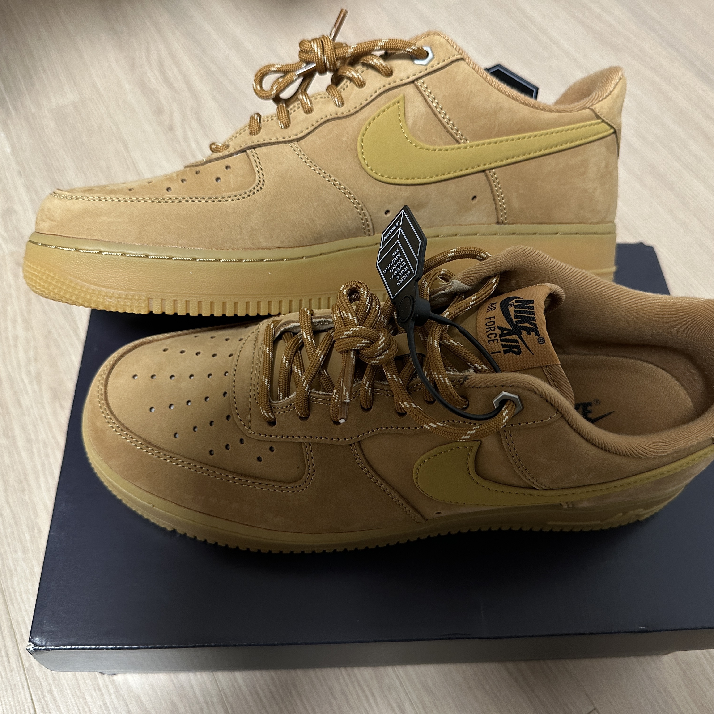 Nike Air Force 1 '07 WB Flax 착용 스타일 - 2