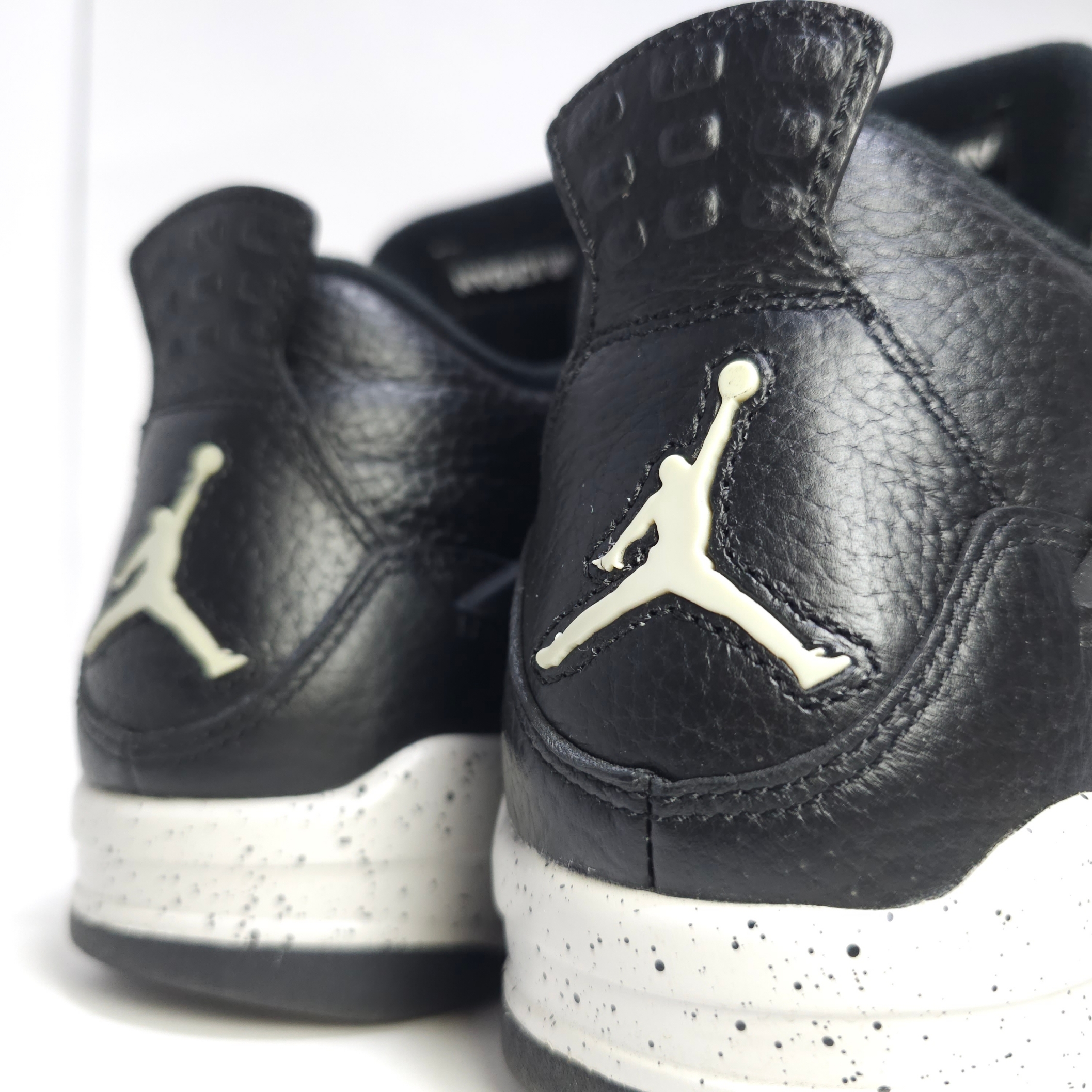 Jordan 4 Retro Oreo 2015 착용 스타일 - 3