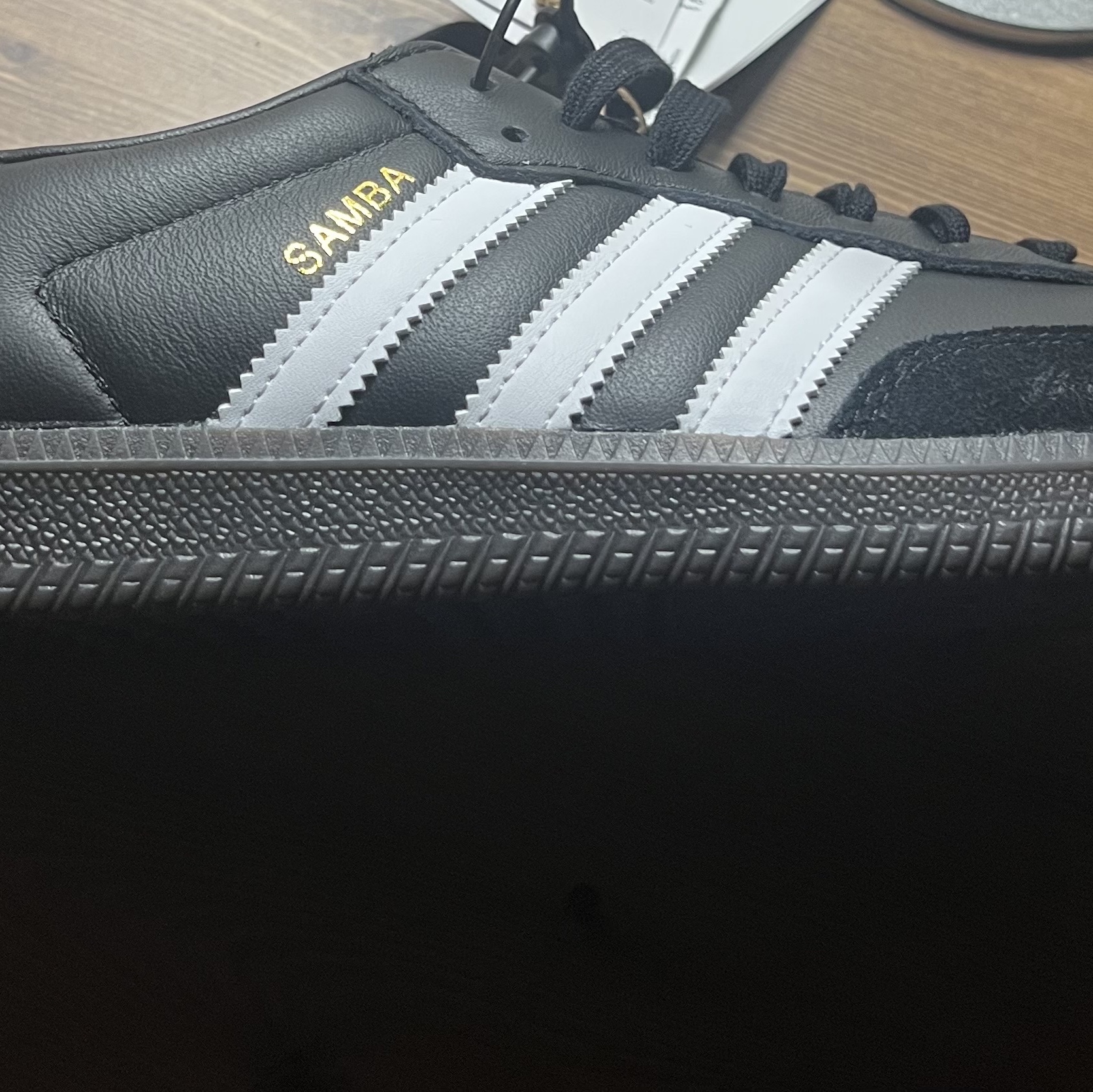 Adidas Samba OG Black White Gum 착용 스타일