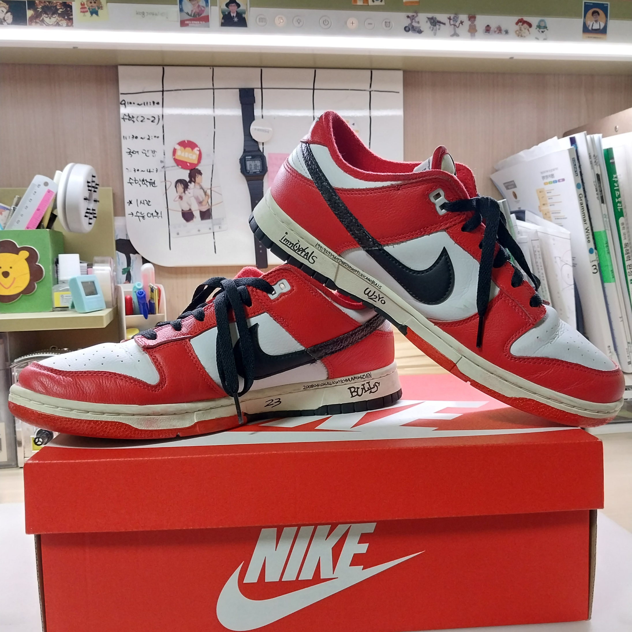 Nike Dunk Low Retro PRM University Red Black 착용 스타일 - 2