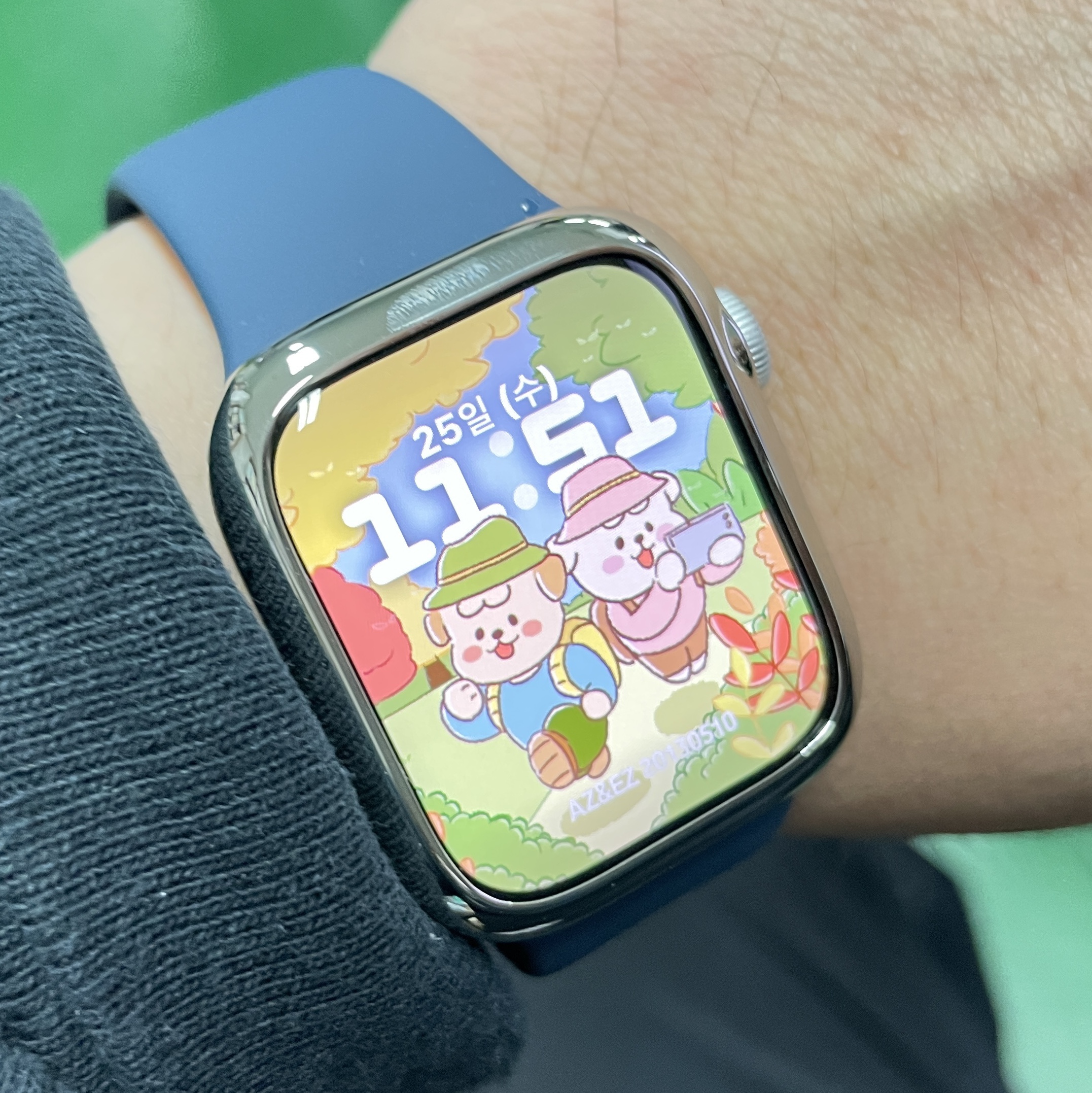 Apple Watch Series 9 41mm GPS Silver Aluminium Case with Sport Loop Winter Blue (Korean Ver.), Apple Watch Series 9 41mm GPS Silver Aluminium Case with Sport Band M/L Storm Blue (Korean Ver.) 착용 스타일 - 4