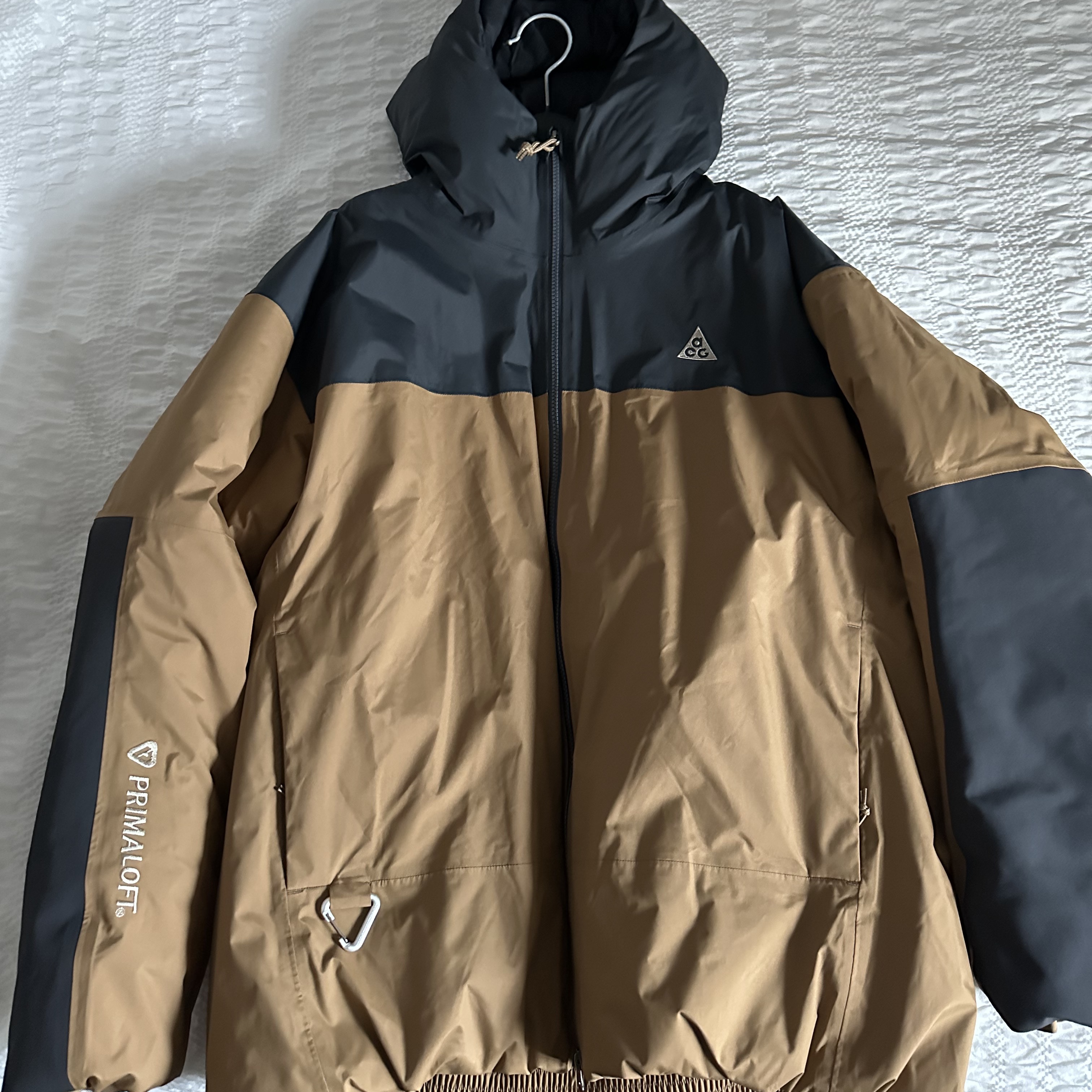 Nike ACG 4th Horseman Puffer Jacket Anthracite Beige - US/EU 착용 스타일