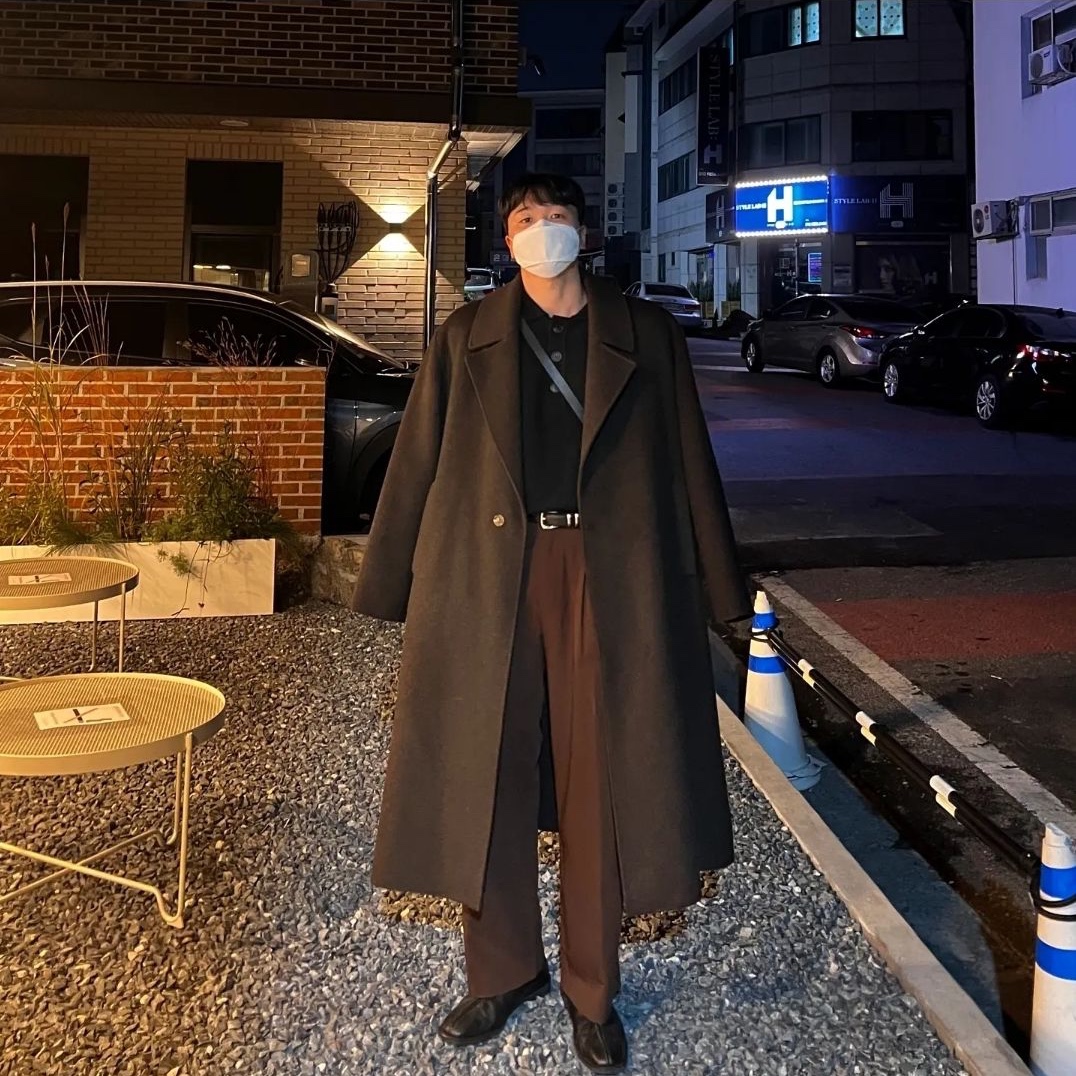 Lemaire Piped Slippers Black 착용 스타일 - 1