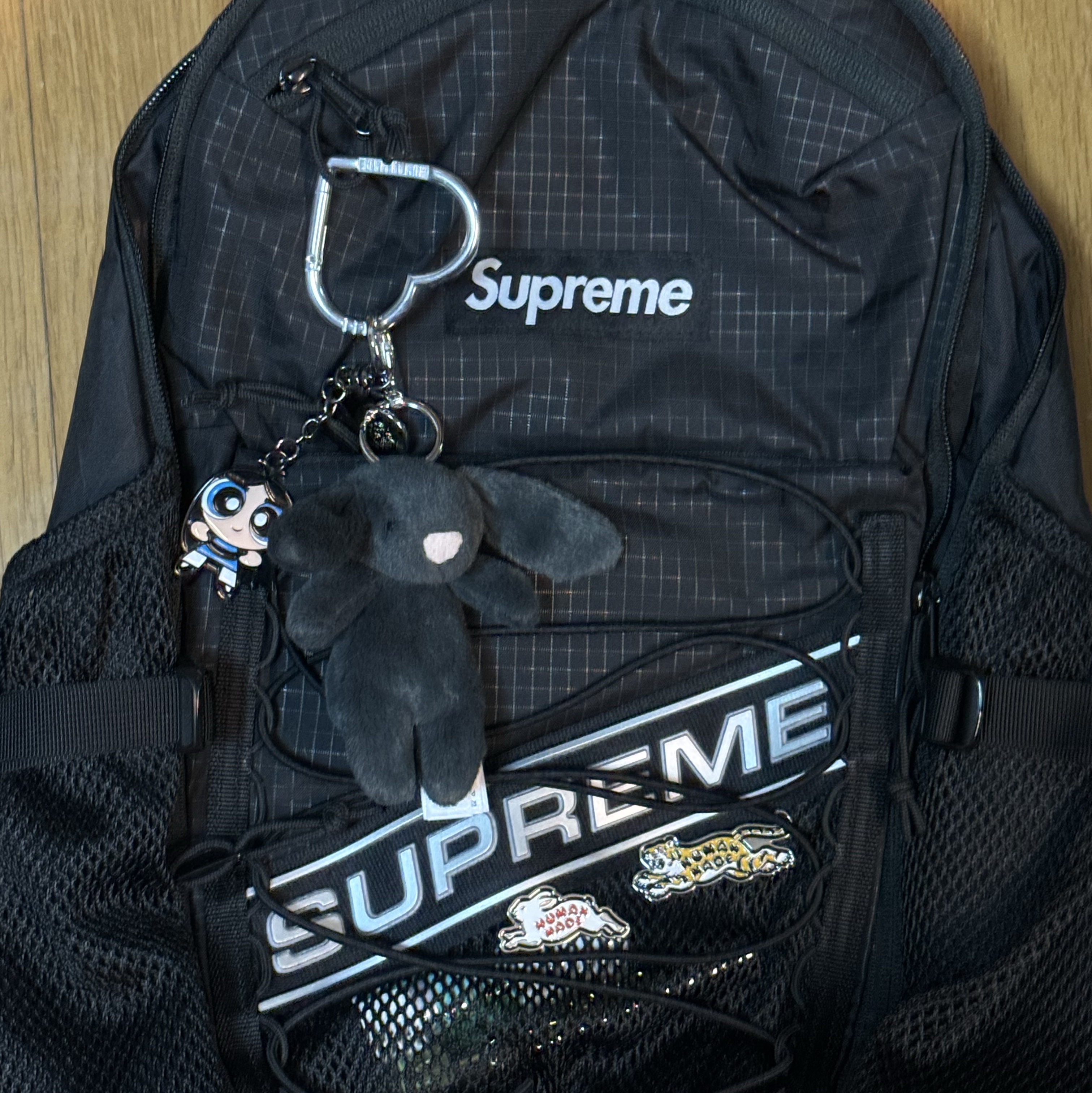 Supreme Backpack Black - 23FW 착용 스타일