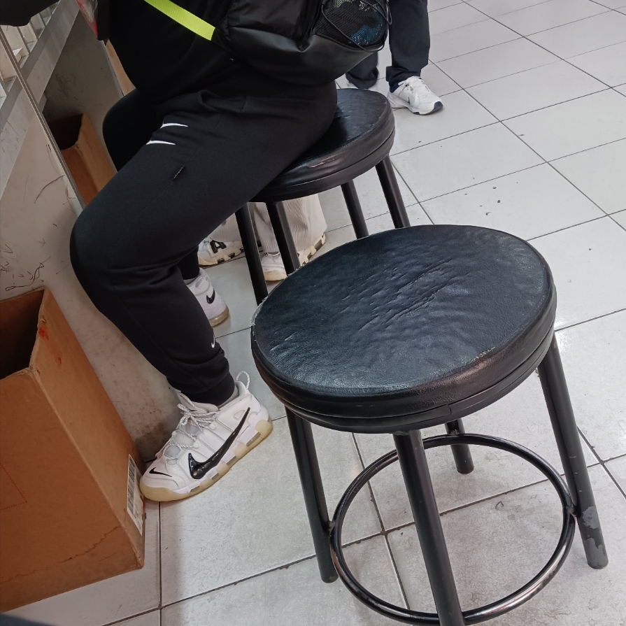 Vans Old Skool 36 DX Anaheim Factory Black White, (GS) Nike Air More Uptempo Black White 2020 착용 스타일 - 3