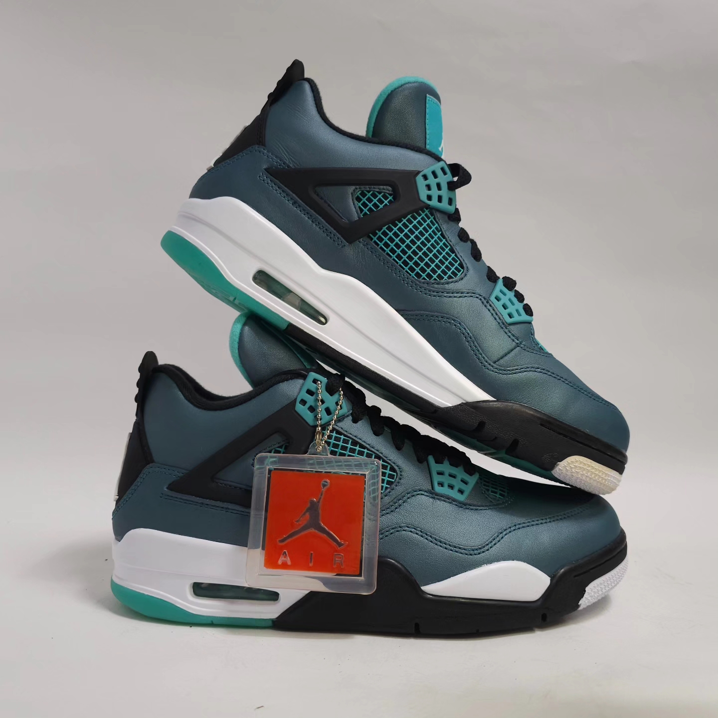 Jordan 4 Retro Teal 착용 스타일 - 5