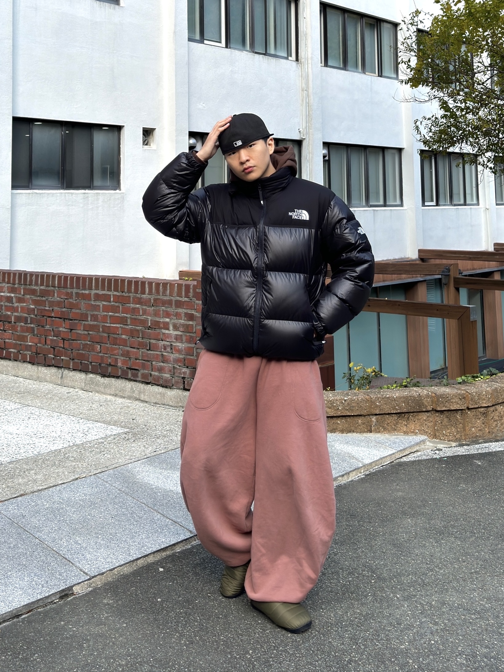 Subu Permanent F-Line Moutain Khaki 착용 스타일 - 1