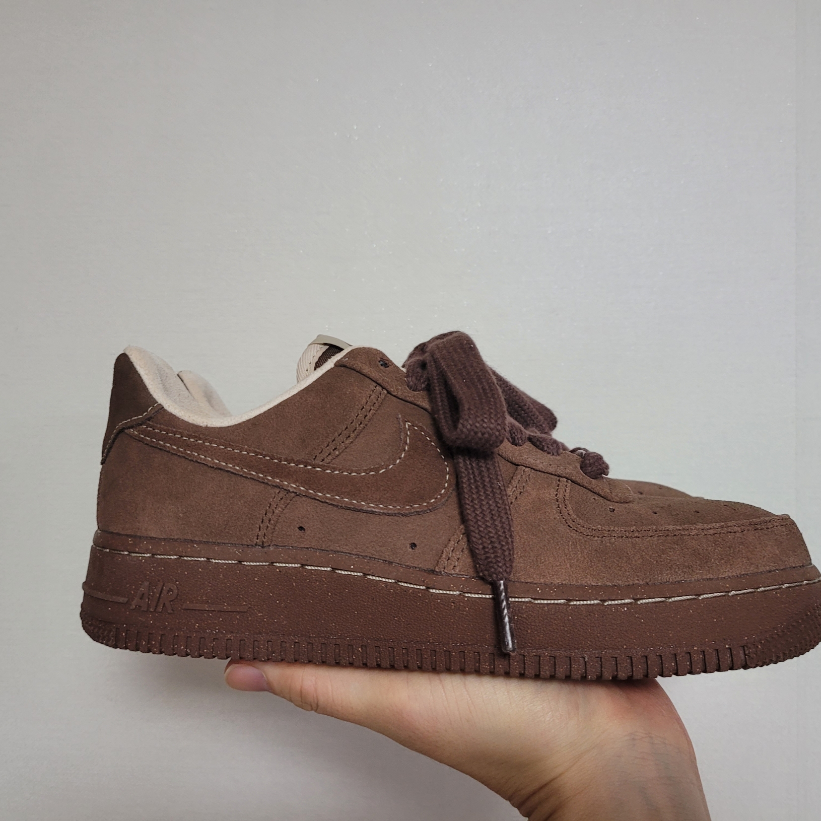 (W) Nike Air Force 1 '07 Cacao Wow 착용 스타일 - 1