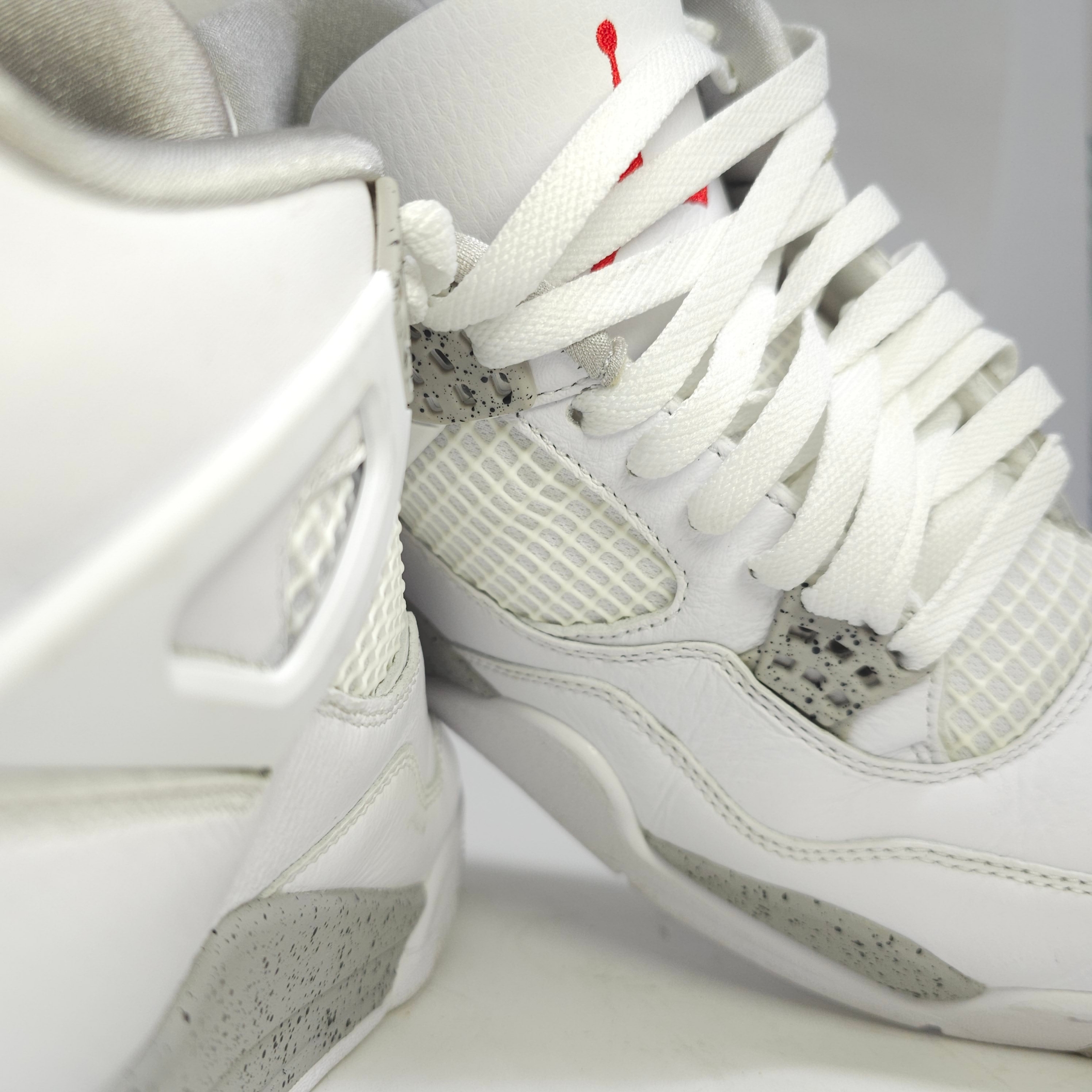 Jordan 4 Retro Tech White 착용 스타일 - 1