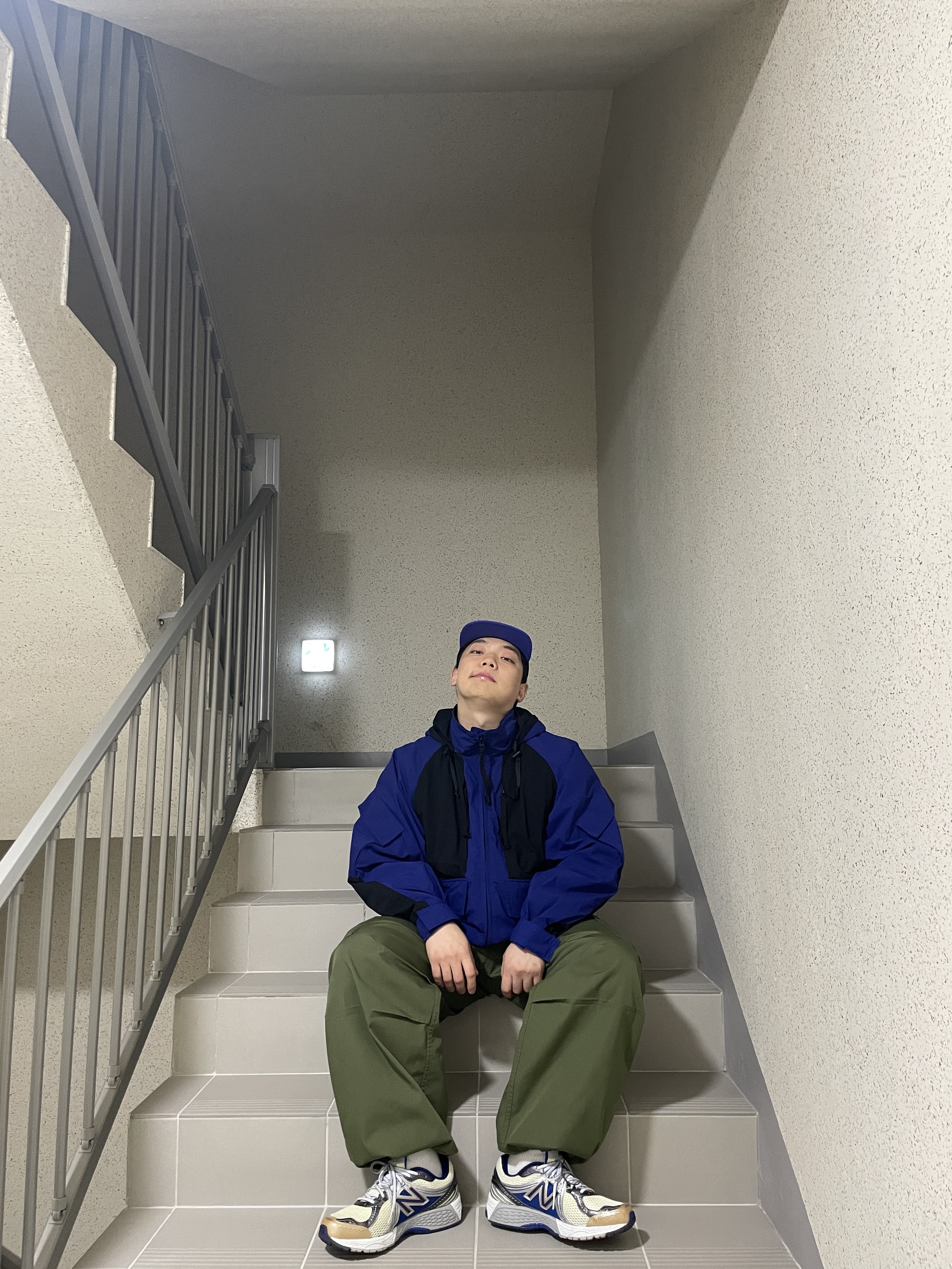 New Balance x Aime Leon Dore 860v2 Blue 착용 스타일 - 3