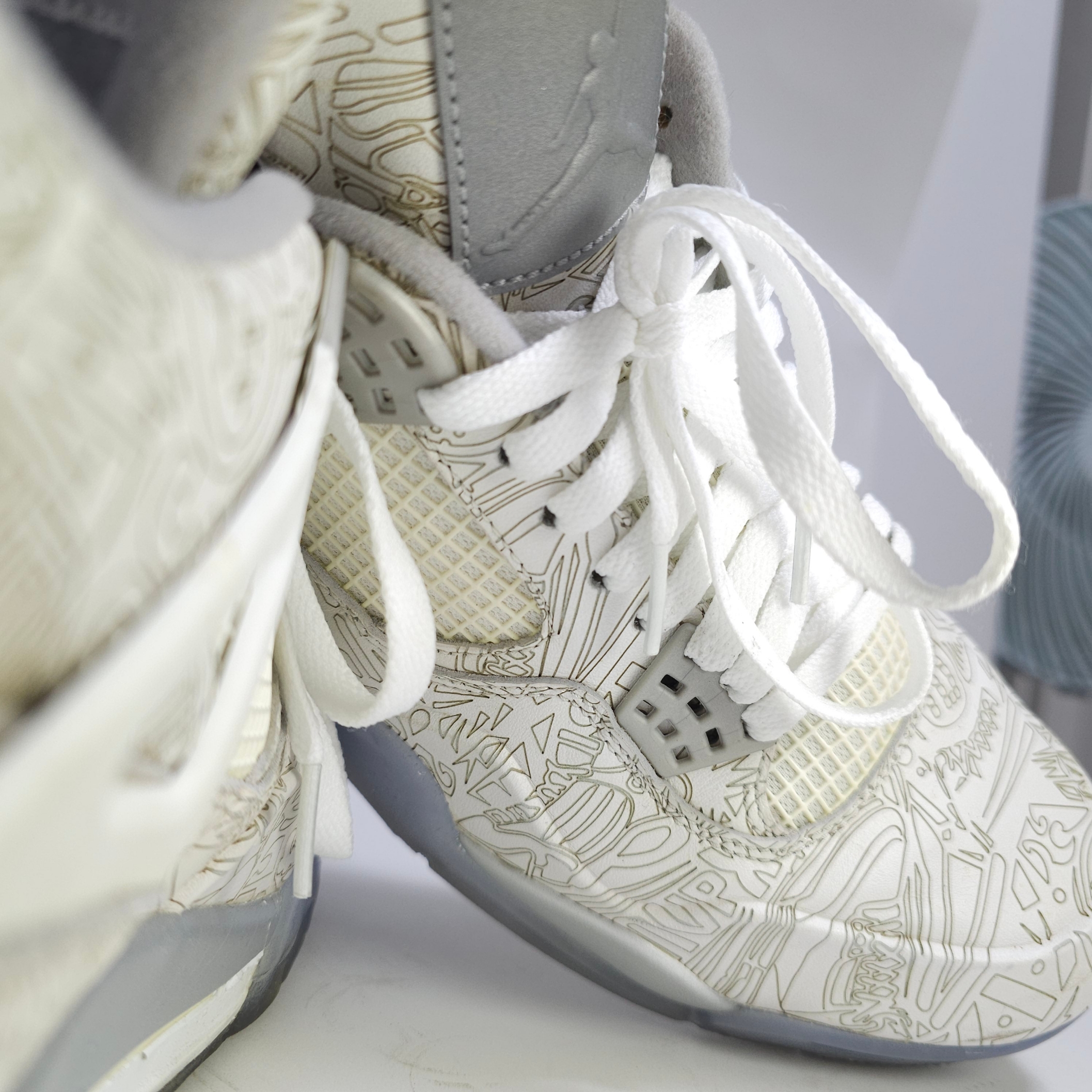 Jordan 4 Retro 30th Anniversary Laser 착용 스타일 - 1