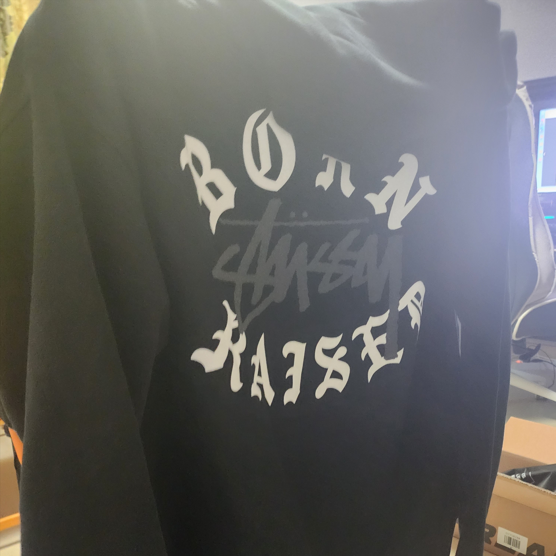 Stussy x Born X Raised Logo Zip Hoodie Black 착용 스타일