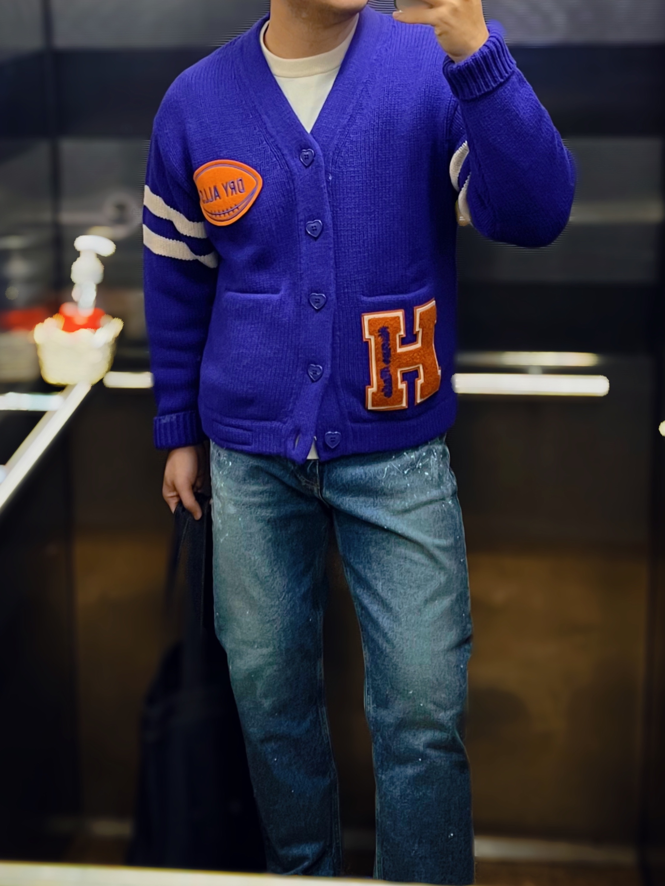 Human Made Low Gauge Knit Cardigan Purple, A.P.C. Axelle Tote Bag Denim Dark Navy 착용 스타일 - 2