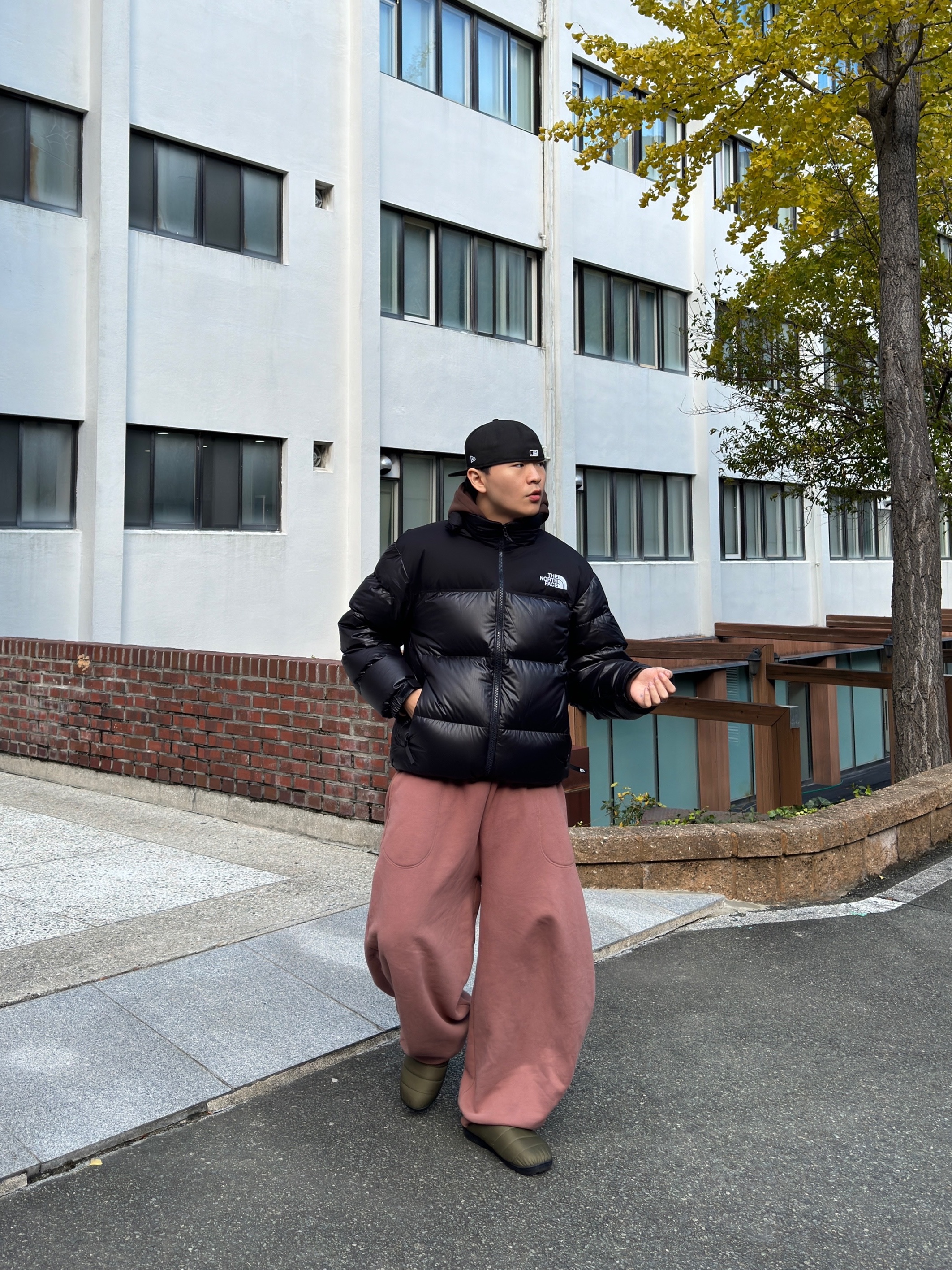 Subu Permanent F-Line Moutain Khaki 착용 스타일 - 3
