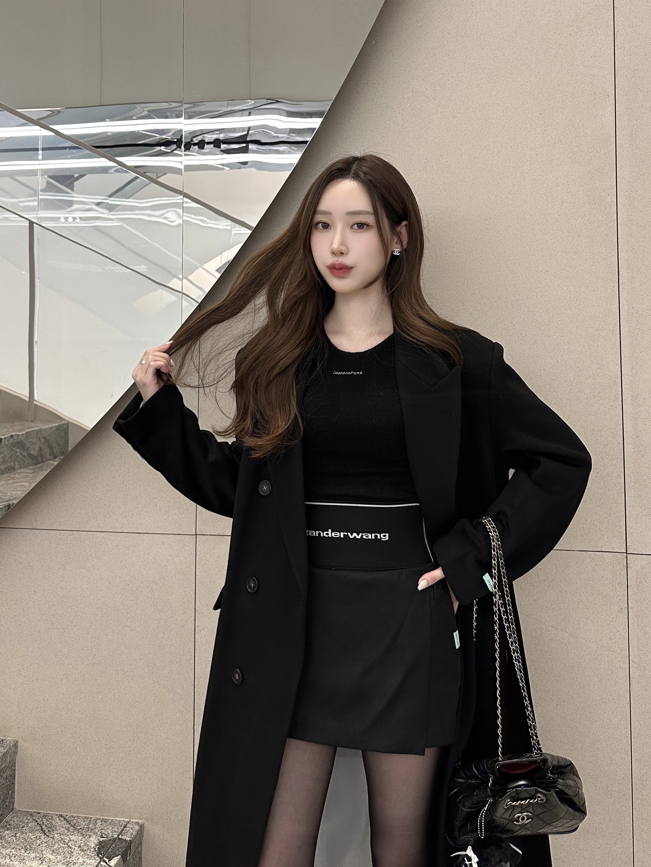Chanel Small Gabrielle Backpack Aged Calfskin & Gold Silver Black, Sanrio Kuromi Moonlit Night Melokuro Series Mascot Holder 착용 스타일 - 3