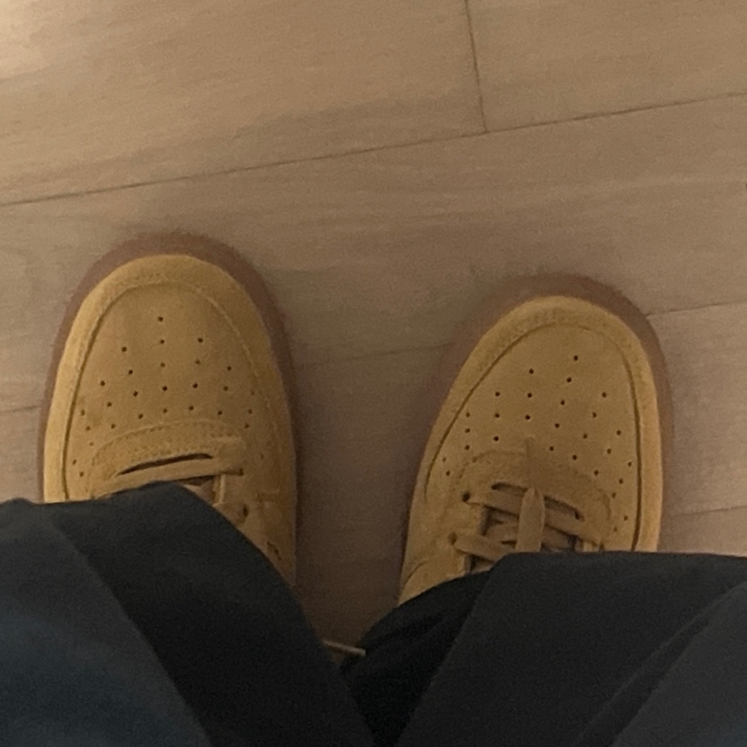 (GS) Nike Air Force 1 LV8 3 Wheat 착용 스타일 - 2