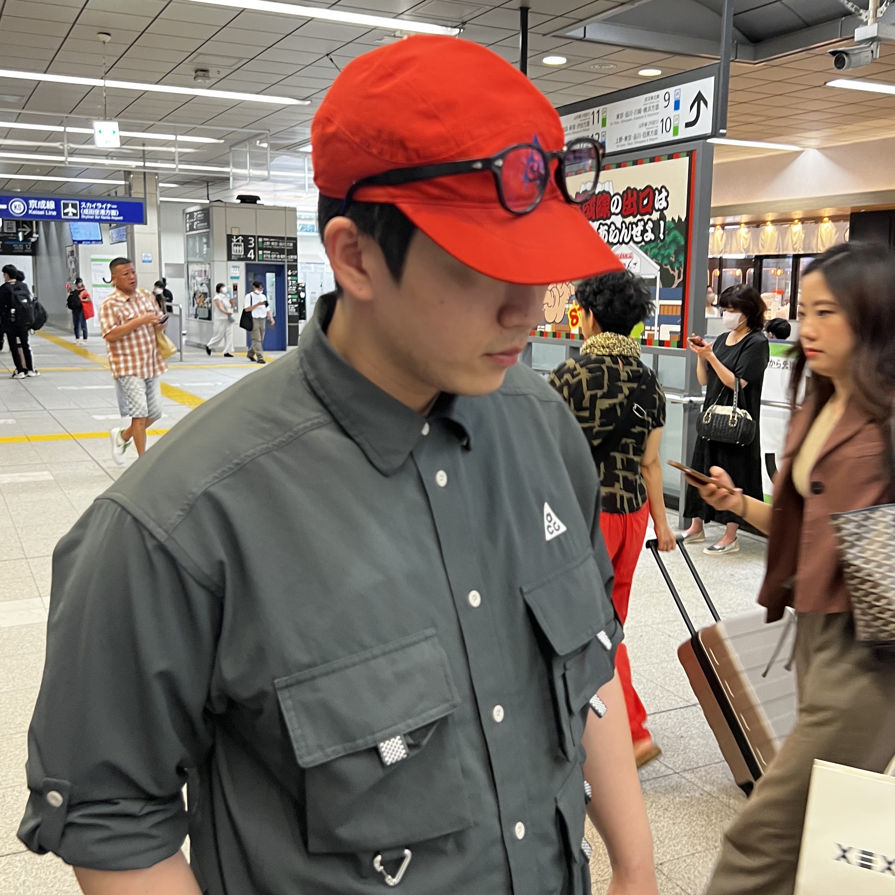 Nike ACG Dri-Fit UV Devastation Trail Shirt Dark Smoke Grey - Asia, Nike ACG H86 Cap Habanero Red 착용 스타일