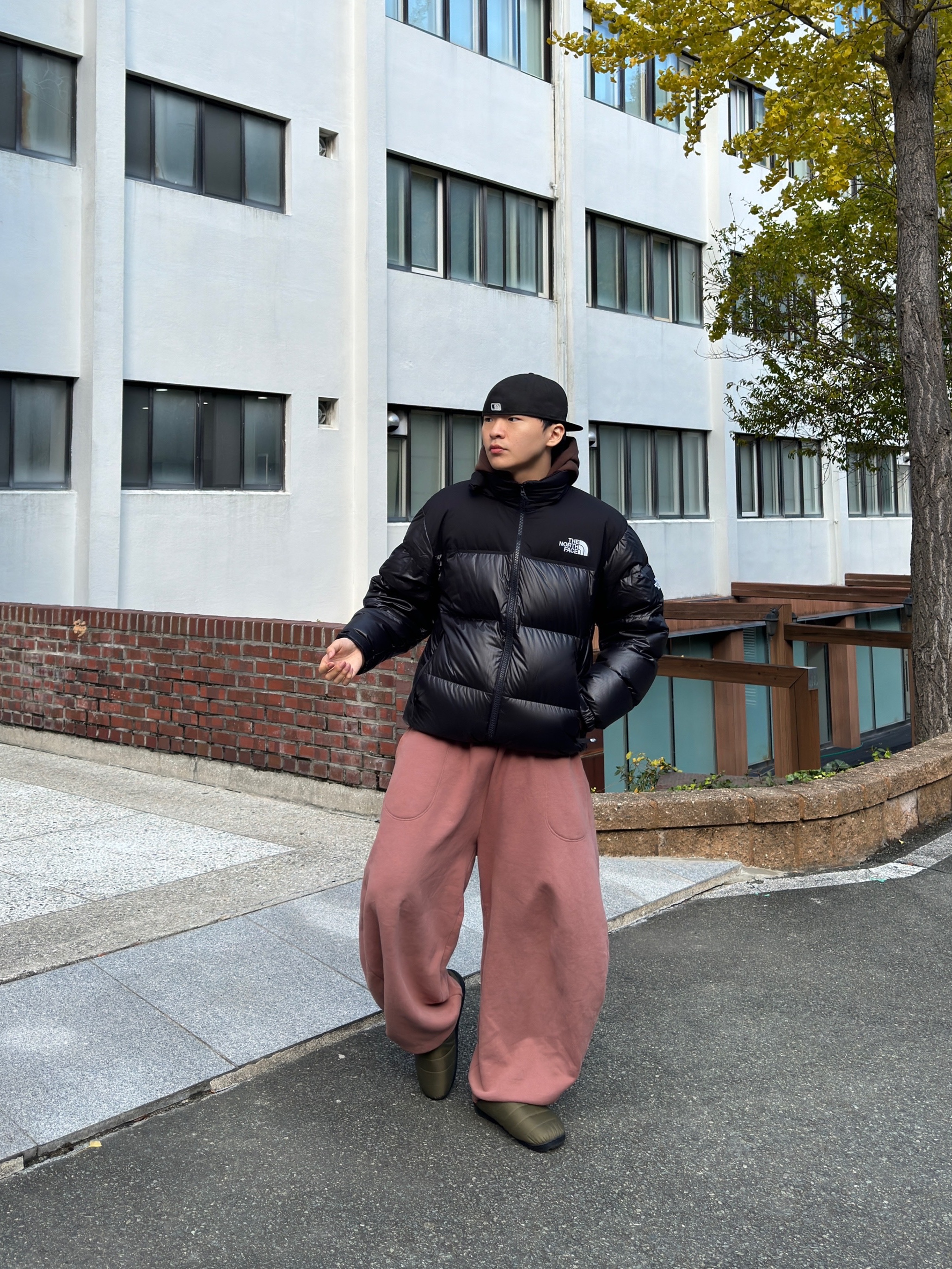 Subu Permanent F-Line Moutain Khaki 착용 스타일 - 4