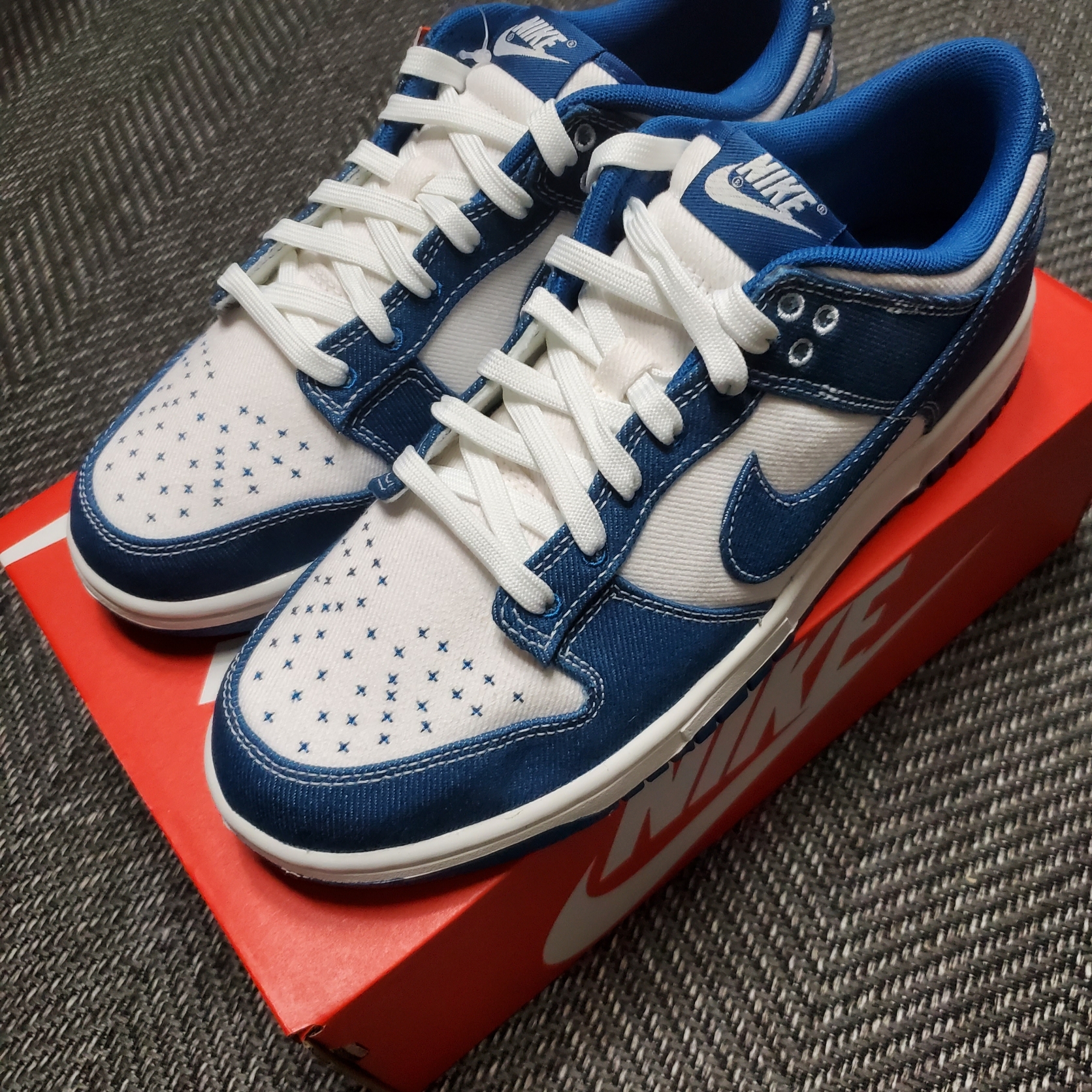 Nike Dunk Low Retro SE Industrial Blue 착용 스타일