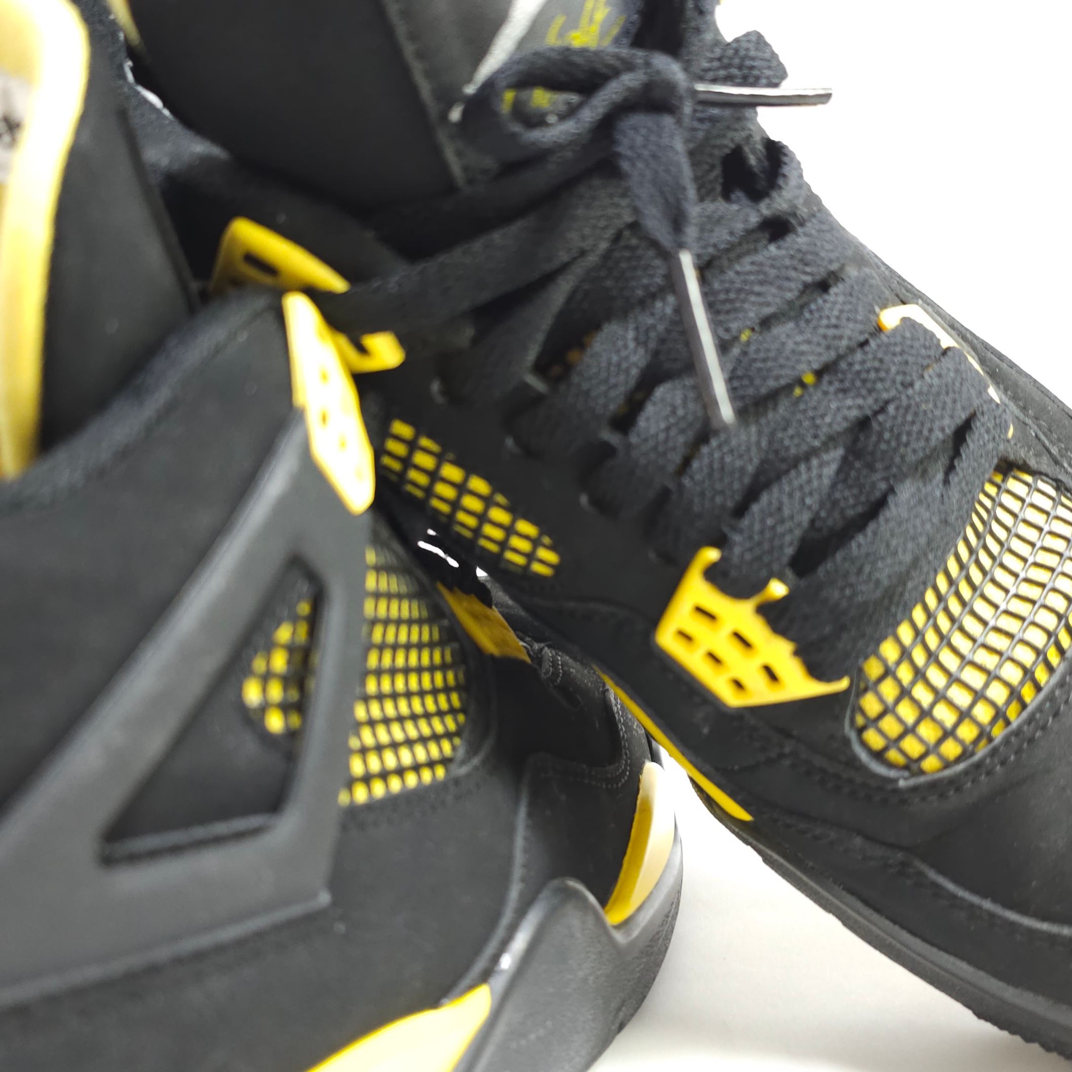 Jordan 4 Retro Thunder 2012 착용 스타일 - 3