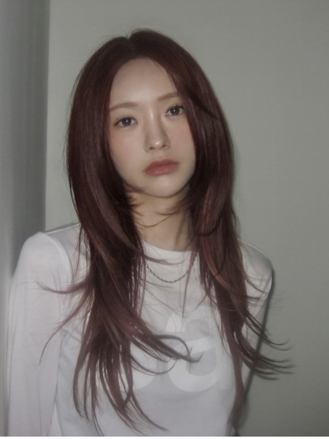 [KREAM 단독] Safarispot Women 1/2 Basic Safari LS T-Shirt White, [KREAM 단독] Safarispot Basic Safari LS T-Shirt White 착용 스타일